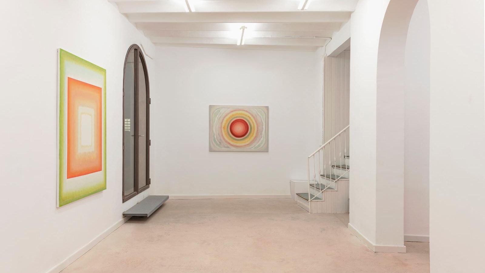 Obras de Víctor González en la Galería Sorondo.