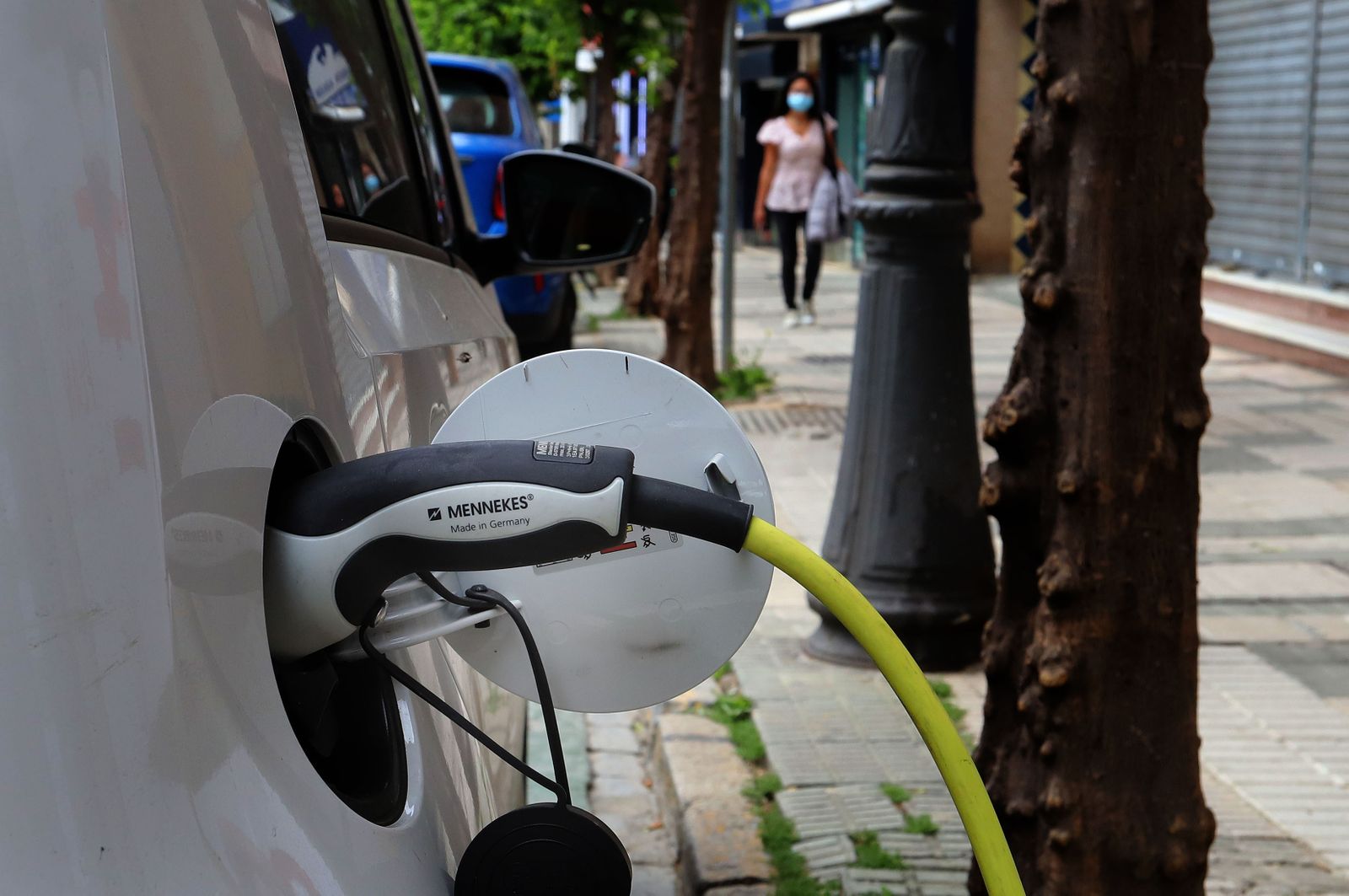 Recarga de un vehículo eléctrico