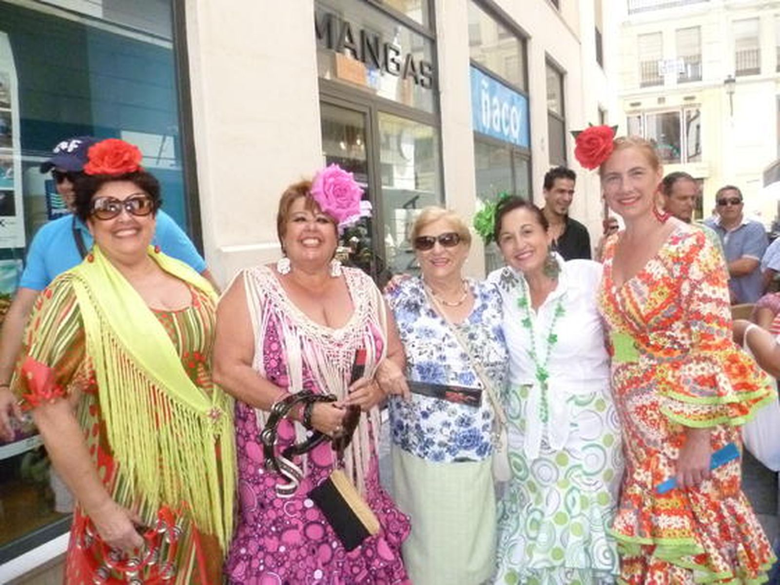 Hora de barrer la fiesta 

Foto: Lorena Avilés