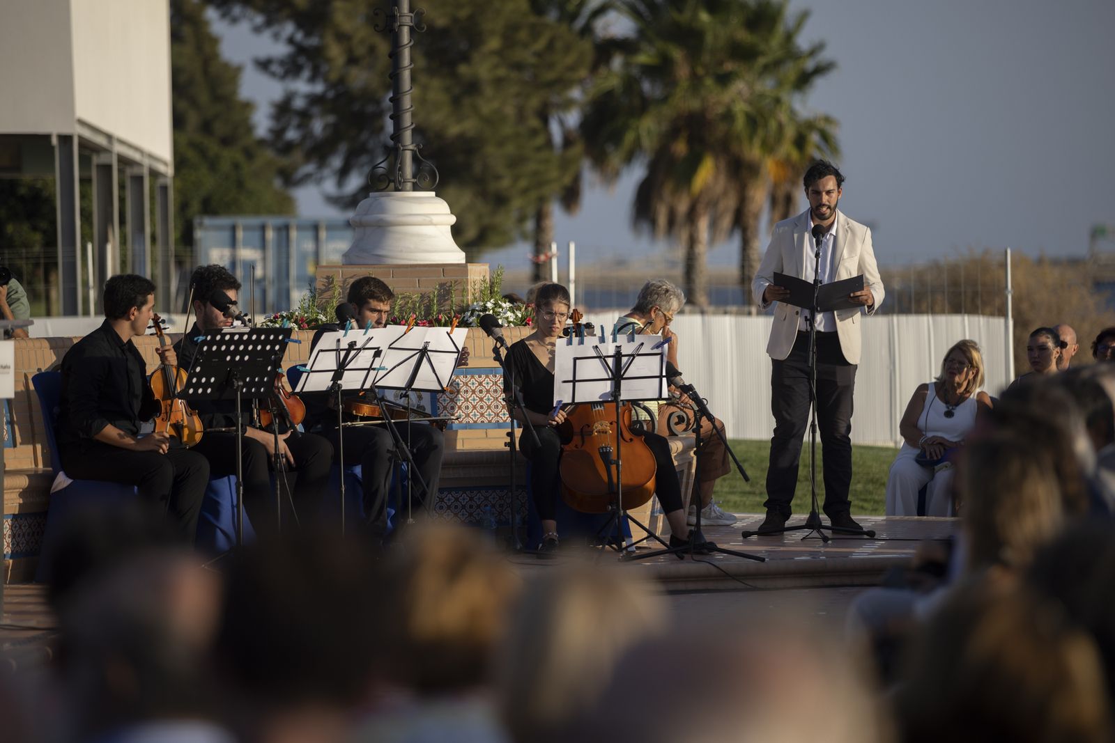 Imágenes de la inauguración De la Fuente de las Naciones en el Paseo de la Ría