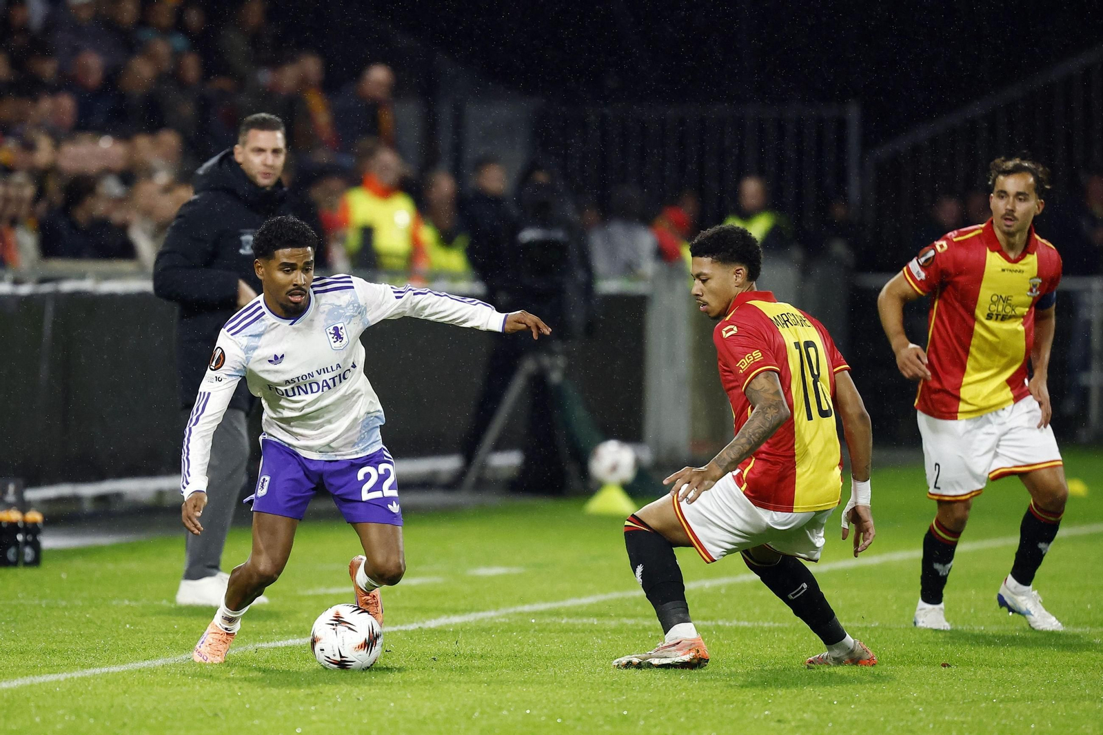 Go Ahead Eagles-Aston Villa (11).jpg