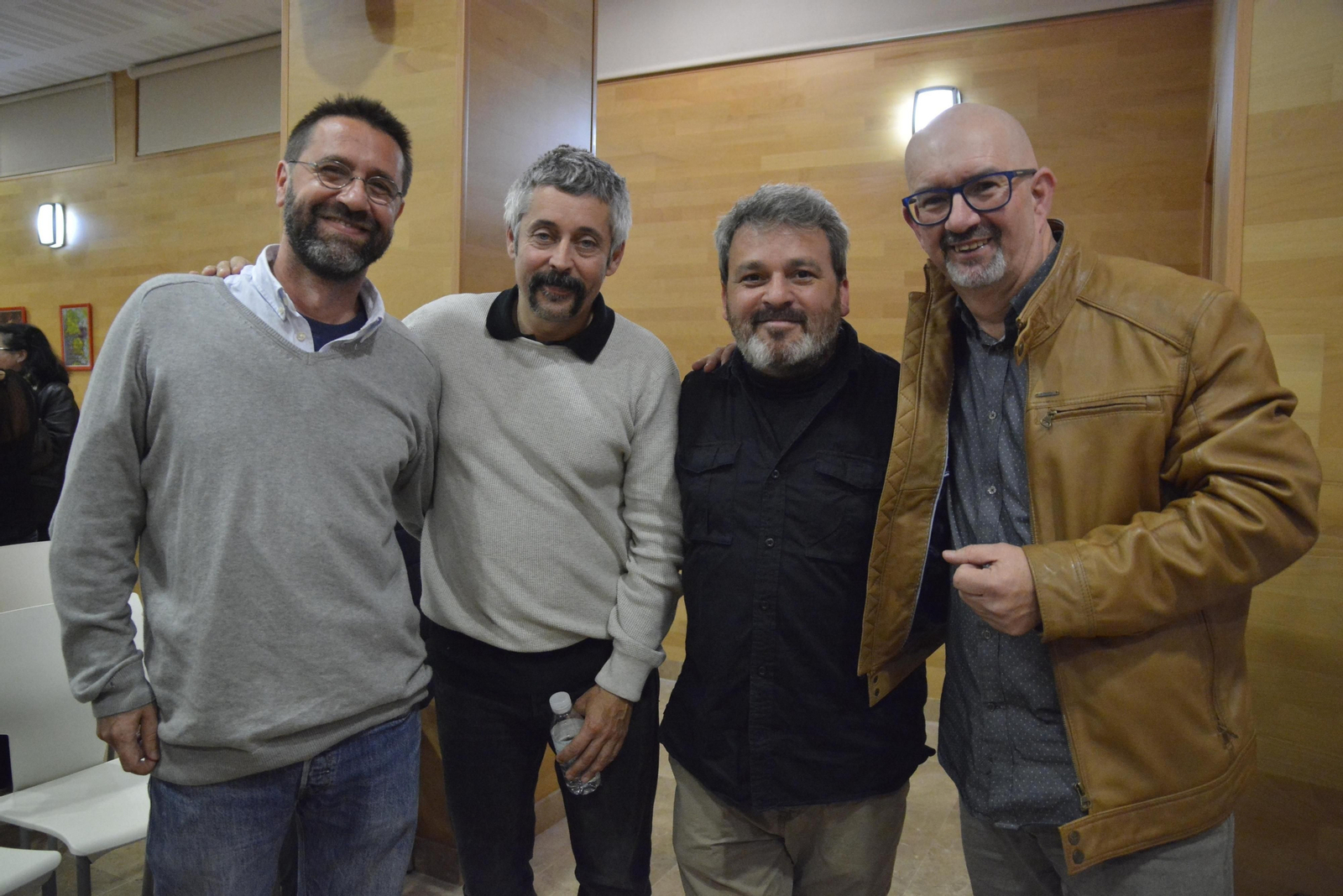 Miguel Romero, Ricky Dávila, Antonio Pérez y Alberto Galán, juntos celebran el reconocimiento como socios de honor de UFCA en Algeciras, ayer.