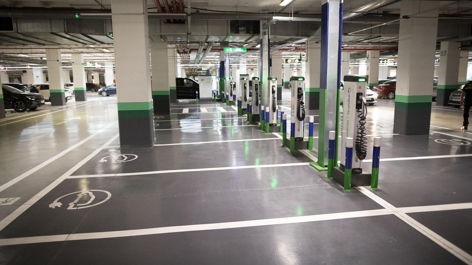 La estación cuenta con 70 puntos de recarga con energía 100% renovable La estación cuenta con 70 puntos de recarga con energía 100% renovable