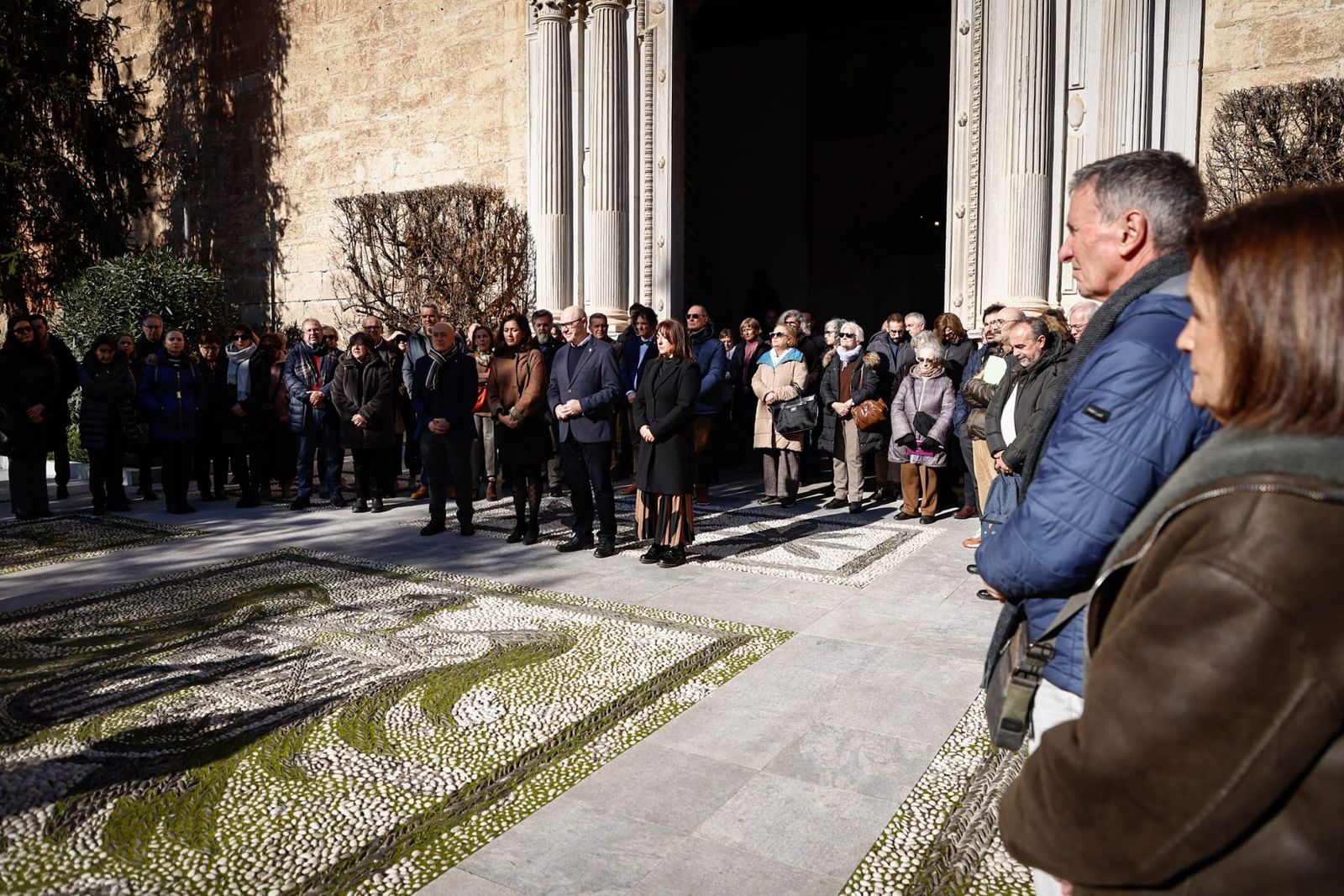 Minuto de silencio en el Hospital Real.