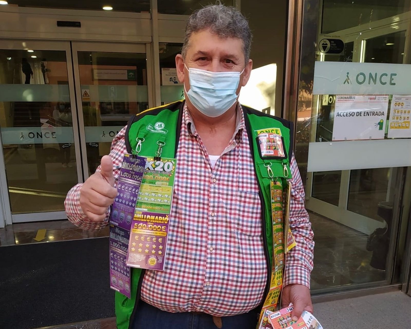 El vendedor de la ONCE en Córdoba Patricio Casado.