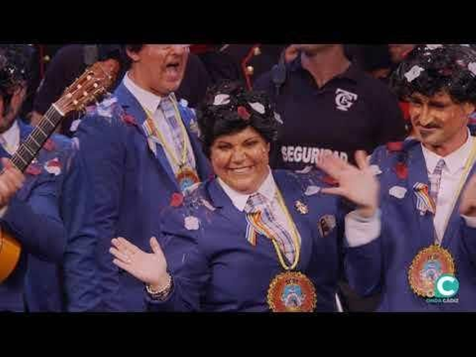 Chirigota Aquí estamos de paso