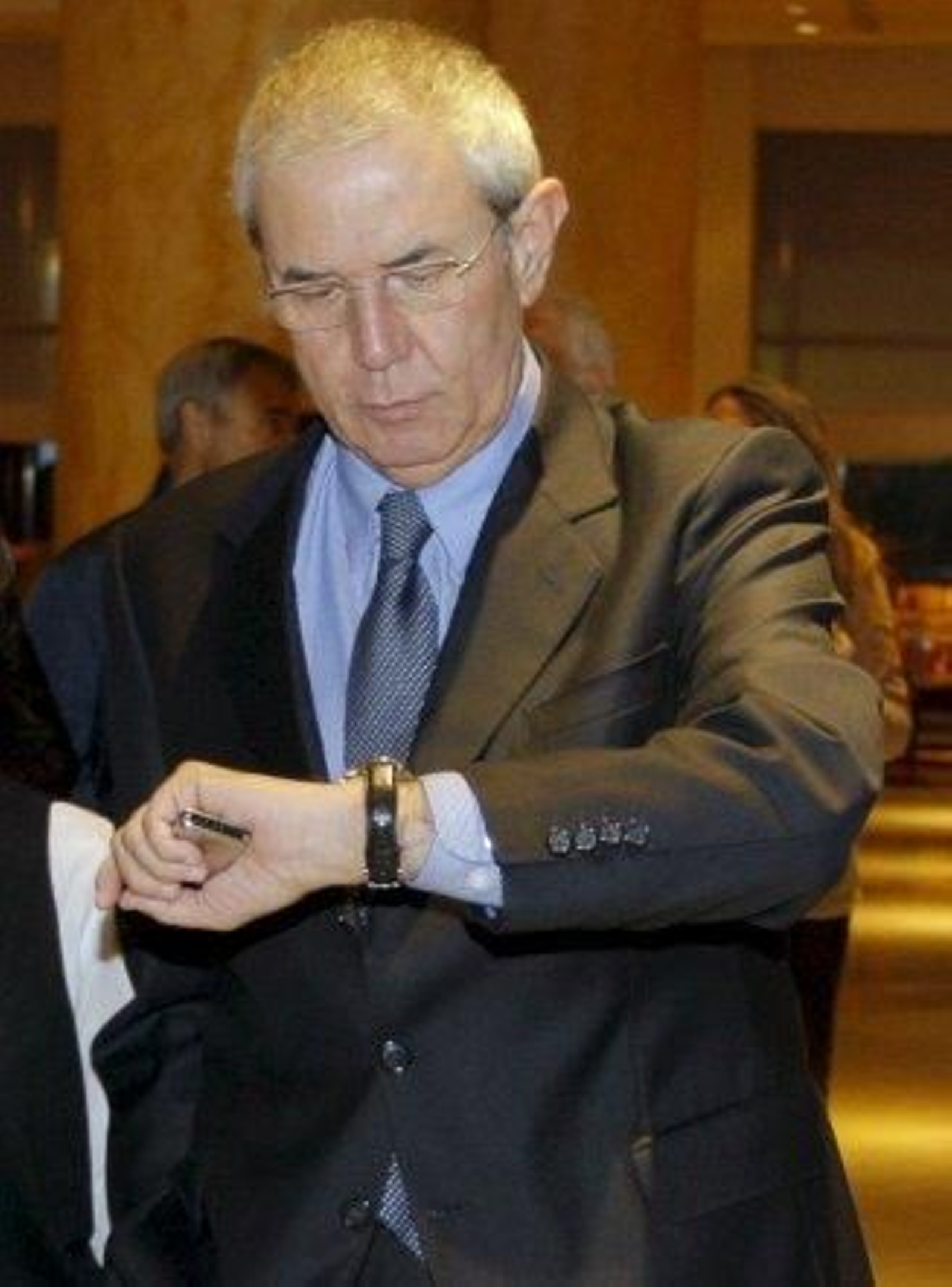 Touriño dimite tras perder las elecciones gallegas Touriño dimite tras perder las elecciones gallegas