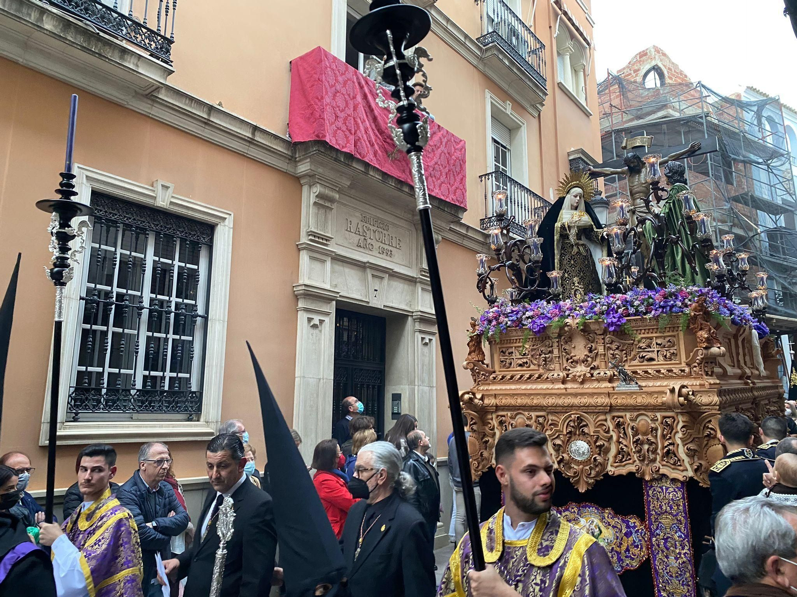 Paso de la hermandad del Santísimo Cristo del Calvario de Cabra.