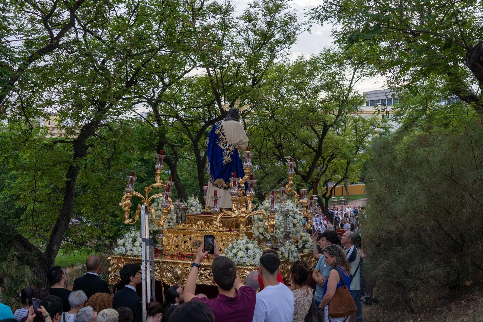 Imágenes del traslado del Cristo del Amor a la Concepción