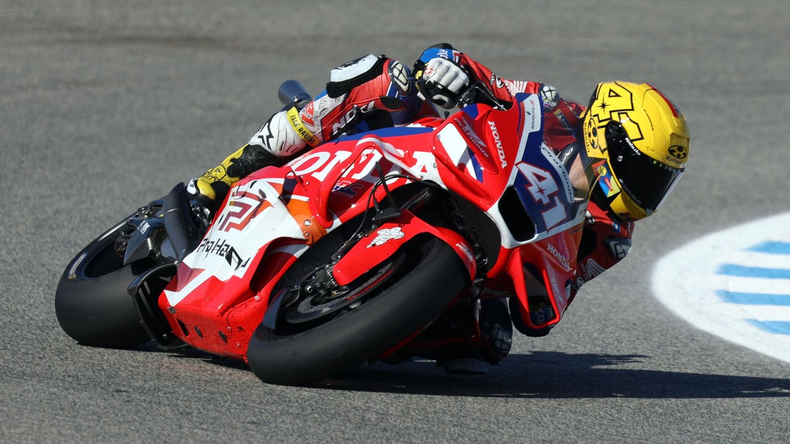 Imágenes de la Carrera Sprint y los entrenos de MotoGP en el Gran Premio de España en el Circuito de Jerez - Ángel Nieto