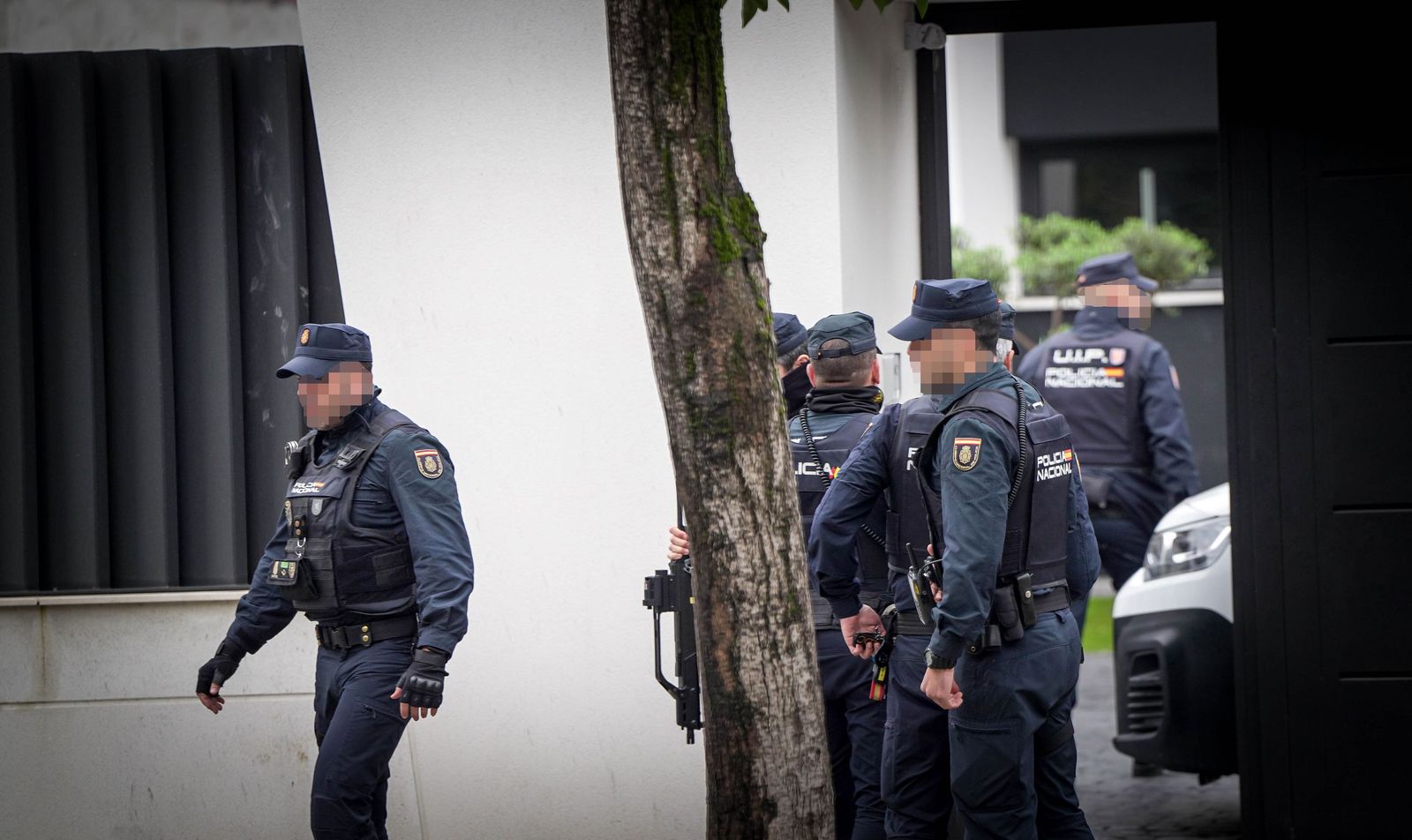 Imágenes de la operación policial en la avenida Cruz Roja de Jerez