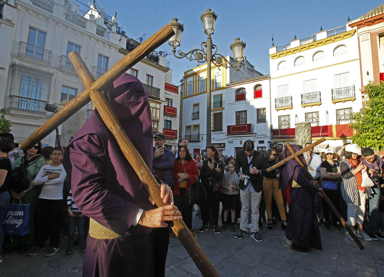 HERMANDAD DE LA CORONA