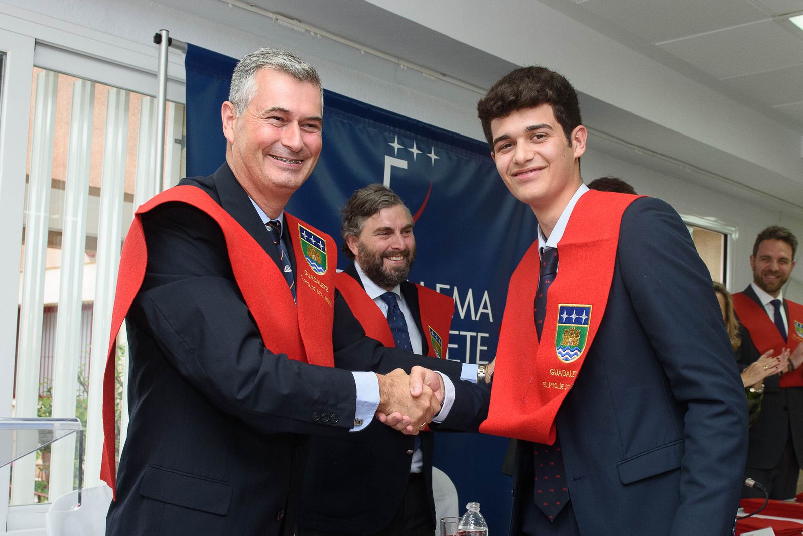 Una imagen del acto de imposición de becas del colegio Grazalema-Guadalete.