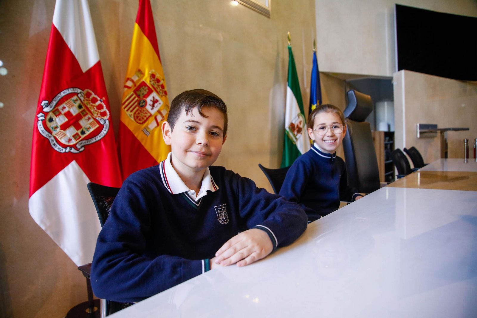 Visita al Ayuntamiento de Almería del colegio Virgen de Fátima, en imágenes