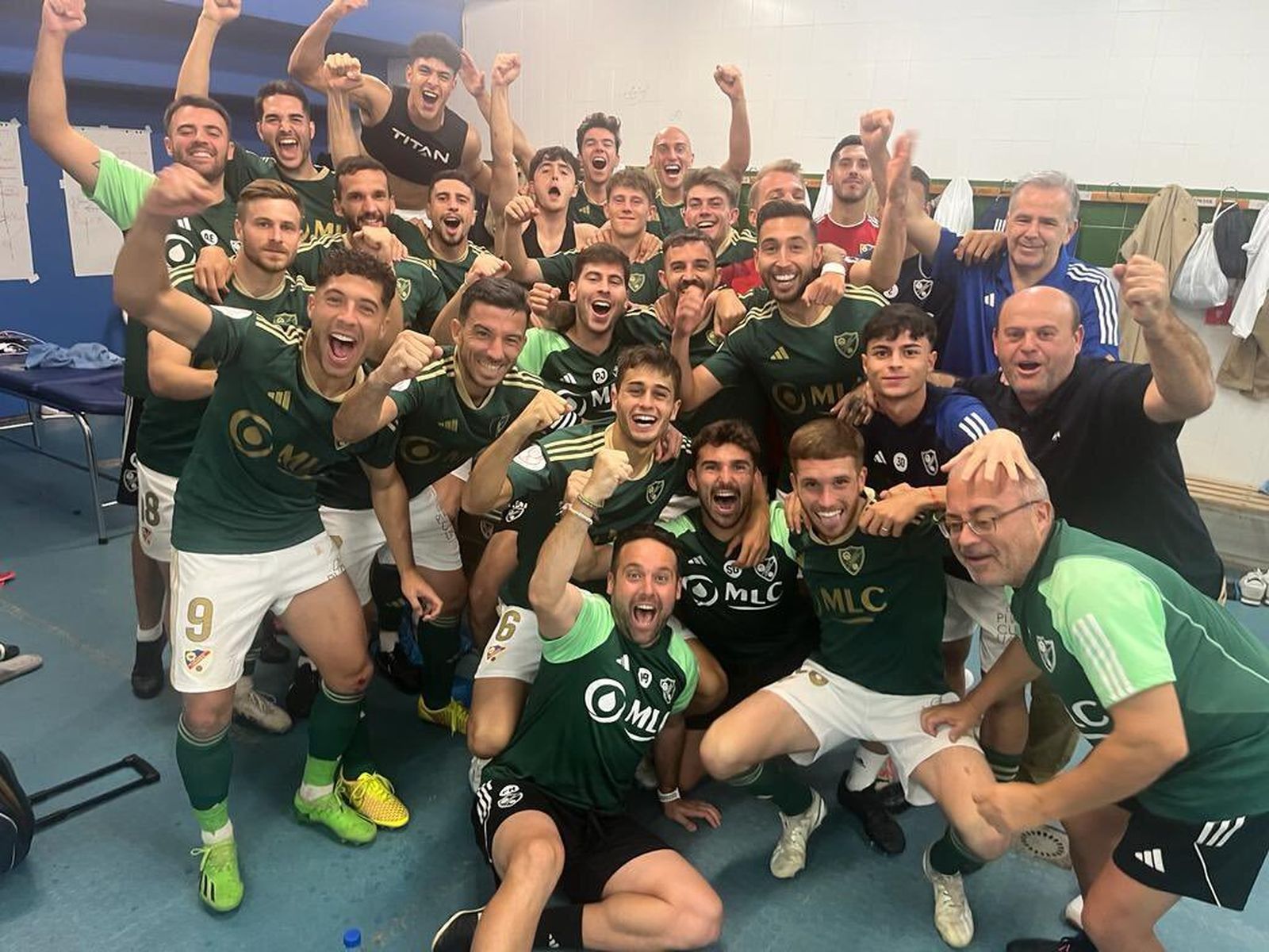 El Linares Deportivo celebra su clasificación para la siguiente ronda de Copa del Rey