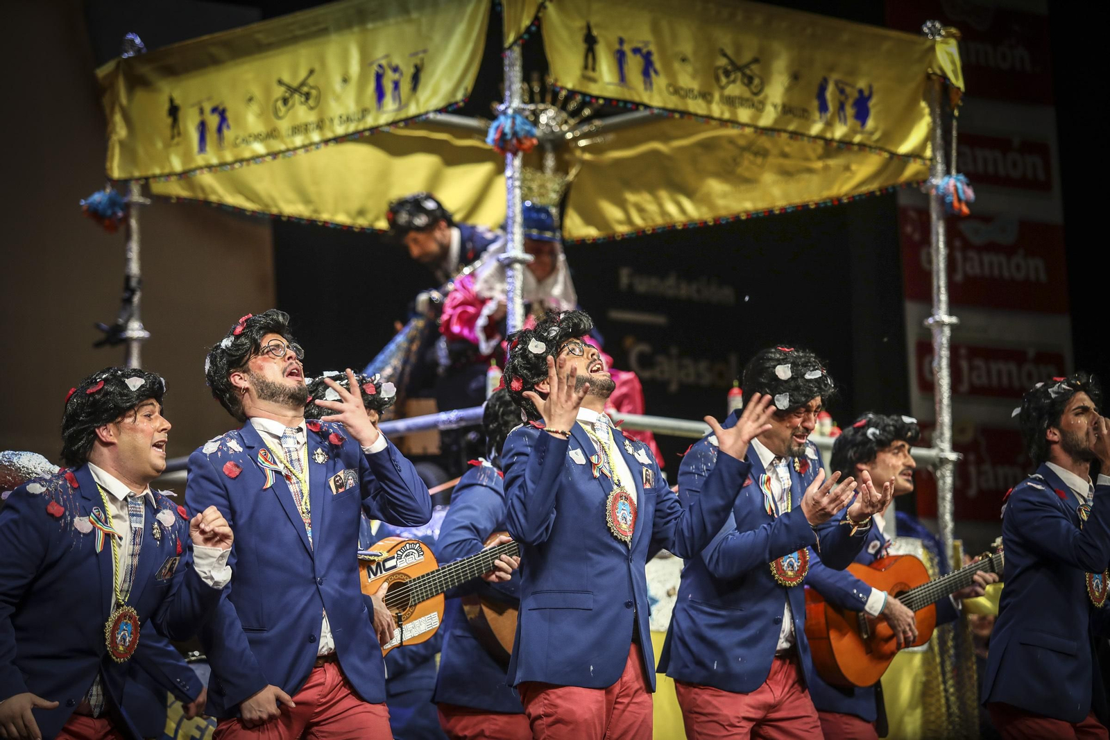 Chirigota Aquí estamos de paso