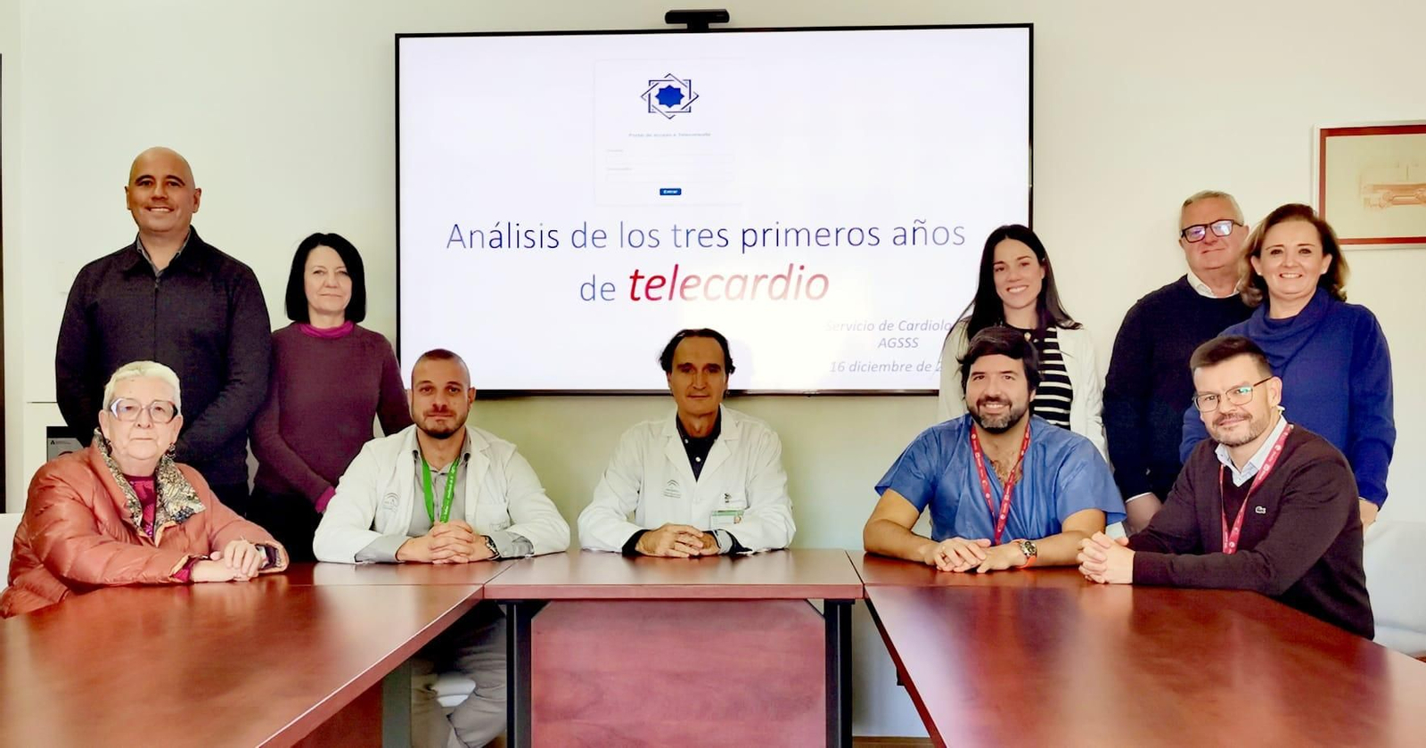 Reunión de coordinación entre facultativos de Cardiología, el subdirector médico de Atención Primaria, el jefe de Cardiología y directores de centros de salud de atención primaria del Área Sanitaria Sur de Sevilla.