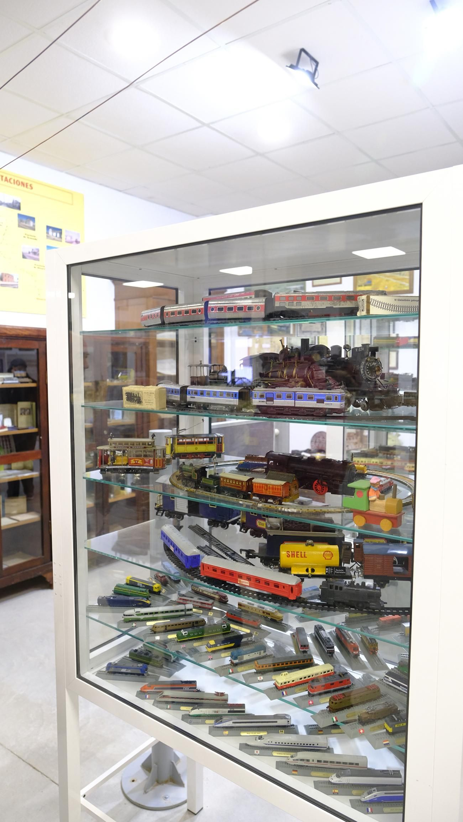 Jornada de puertas abiertas de la Asociación de Amigos del Ferrocarril de Almería (ASAFAL), en imágenes