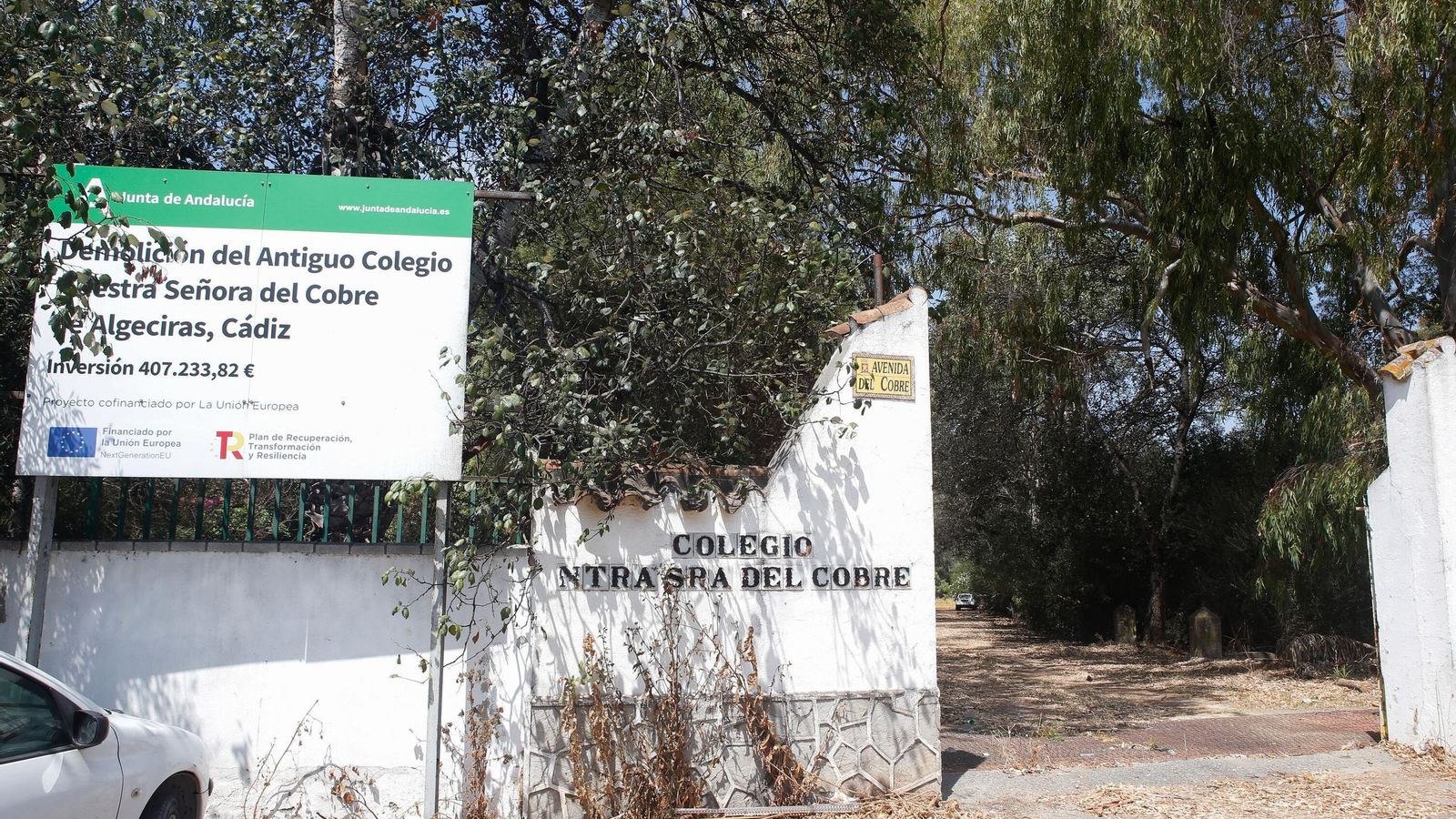 La entrada a la parcela que acogerá el Centro de Servicios Sociales de El Cobre.