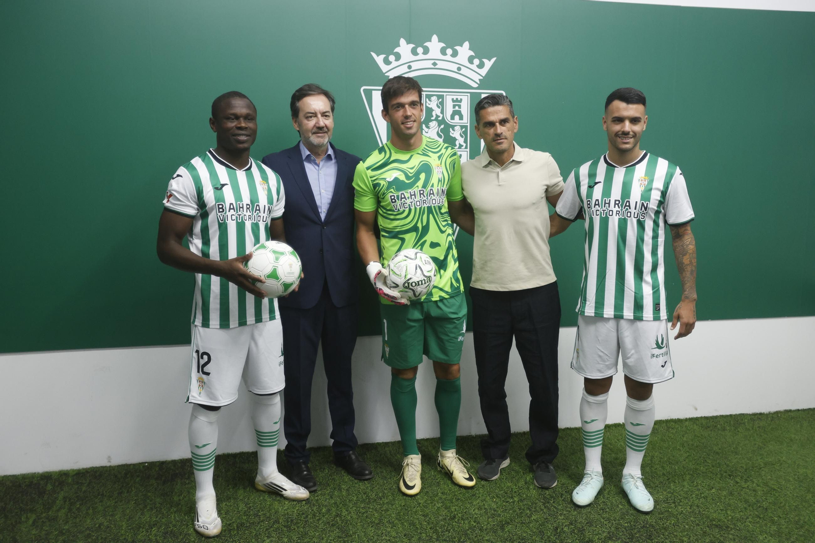 Las mejores fotos de la presentación de Fomeyem, Álex Martín e Iker Álvarez como jugadores del Córdoba CF