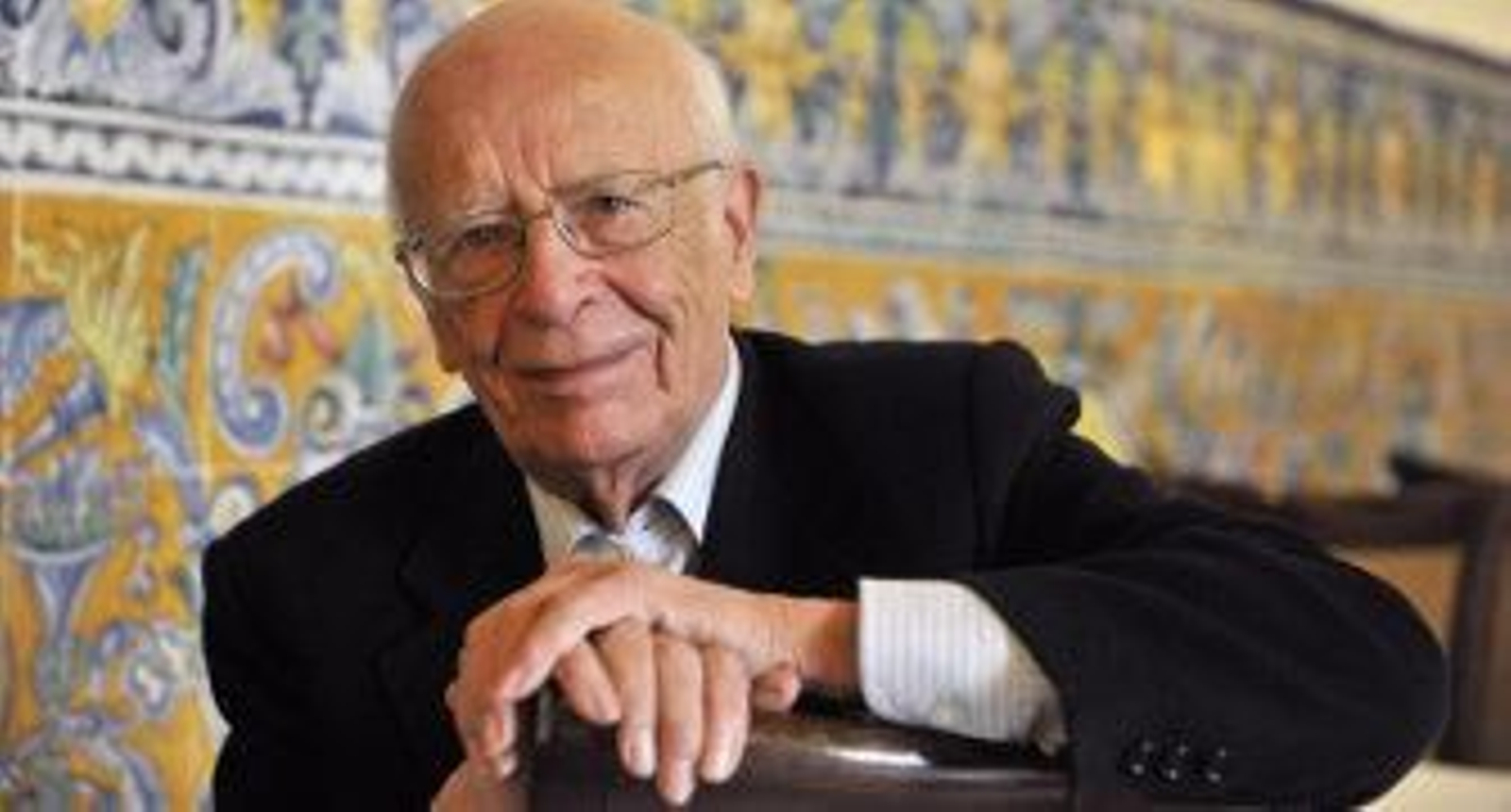 Oro de la ciudad para el filósofo Emilio Lledó y el investigador Benito Valdés