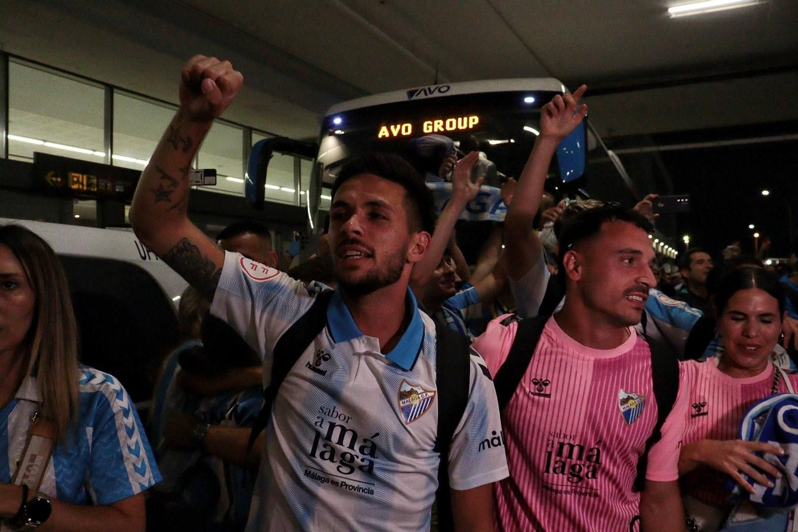 La madrugada interminable con la que Málaga celebró el ascenso
