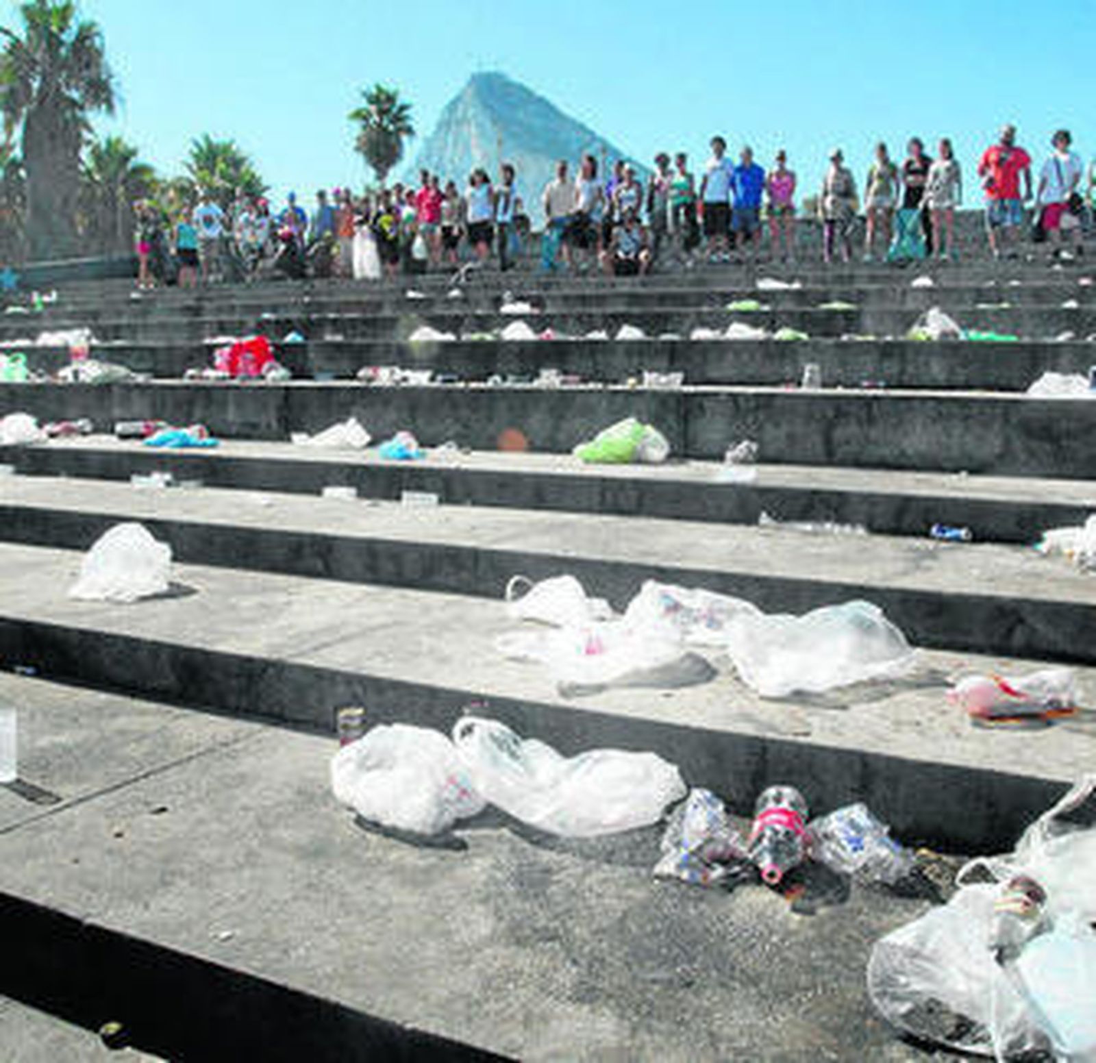 Imagen de una de las campañas de limpieza en el parque.