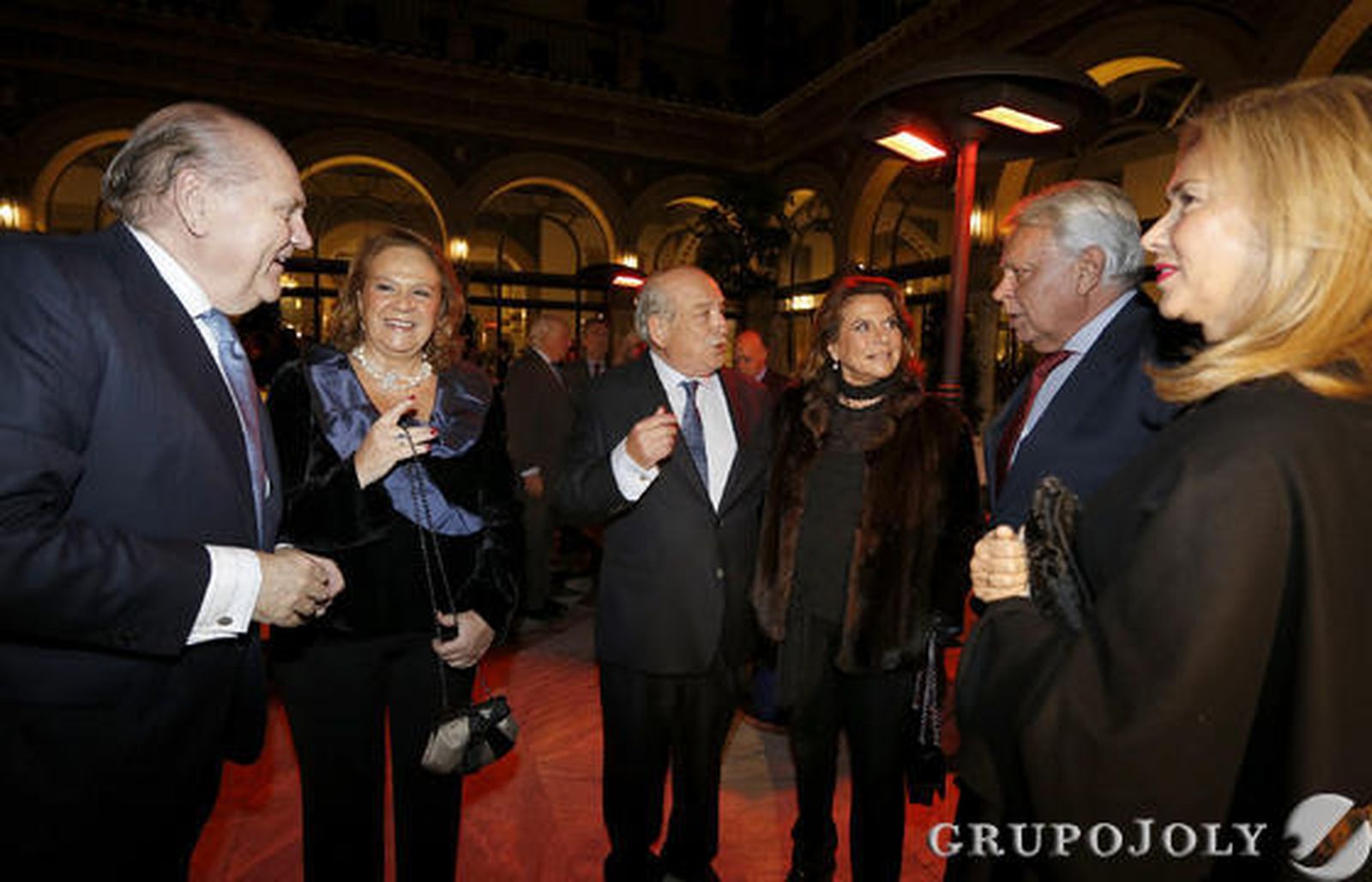 José Moya, Concha Yoldi, Jesús Bores, María Luisa Lazo, Felipe González y Mar García Vaquero./ Antonio Pizarro/Juan Carlos Vázquez/ Juan Carlos Muñoz/Belén Vargas