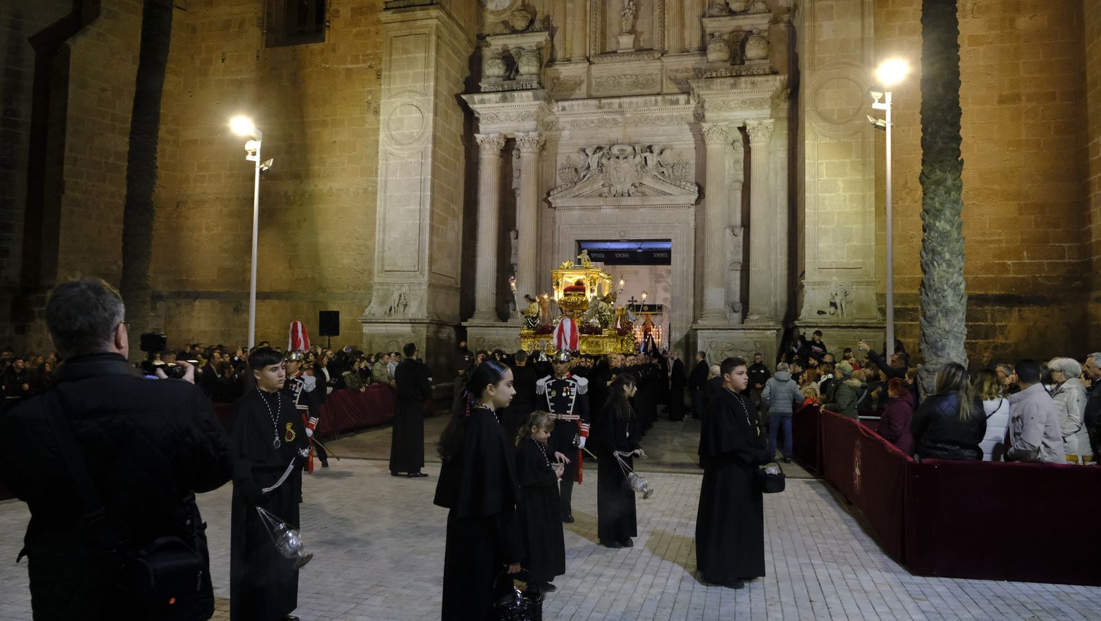 Las mejores imágenes del Santo Sepulcro, en Almería