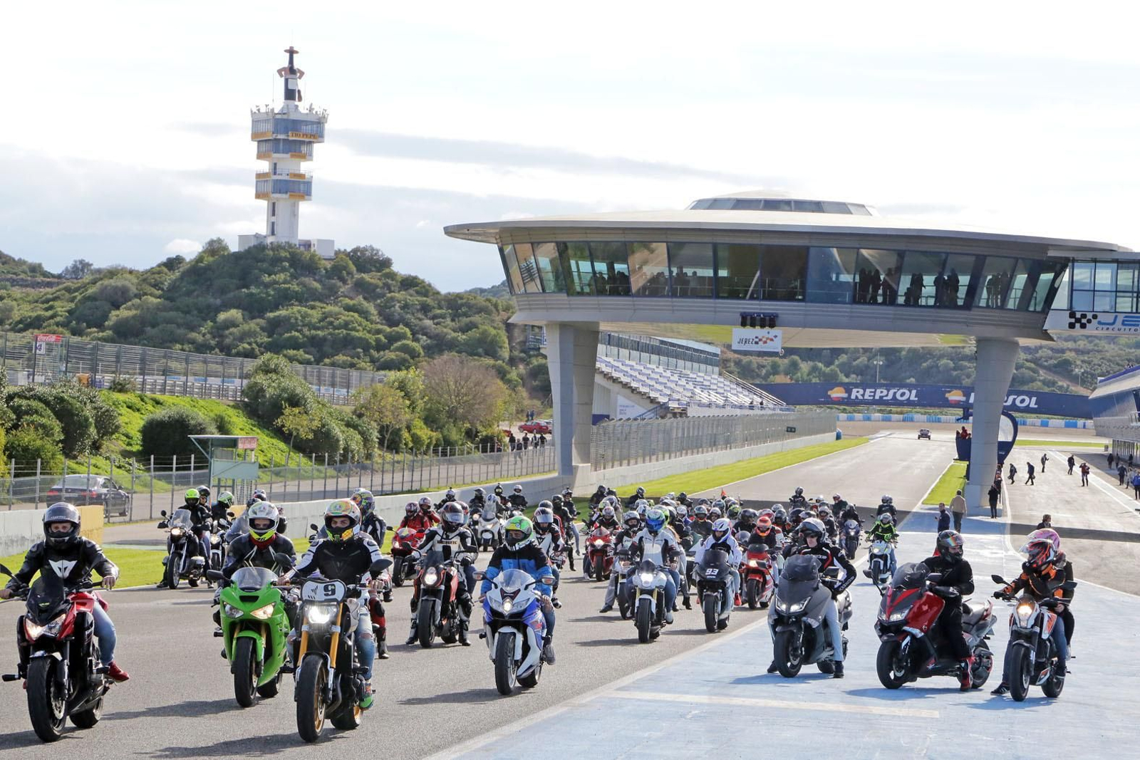 Una de las concentraciones moteras celebradas recientemente en el circuito.