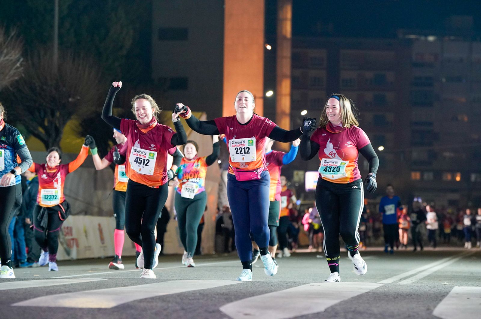 En imágenes: búscate en tu llegada a meta de la Carrera de San Antón 2026 (4)