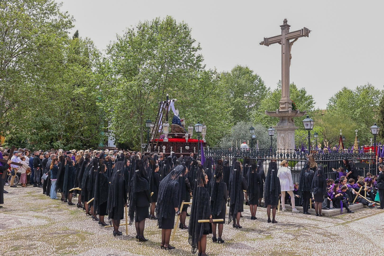 Las mejores fotos del Rezo de las Tres de la Tarde en el Campo del Príncipe