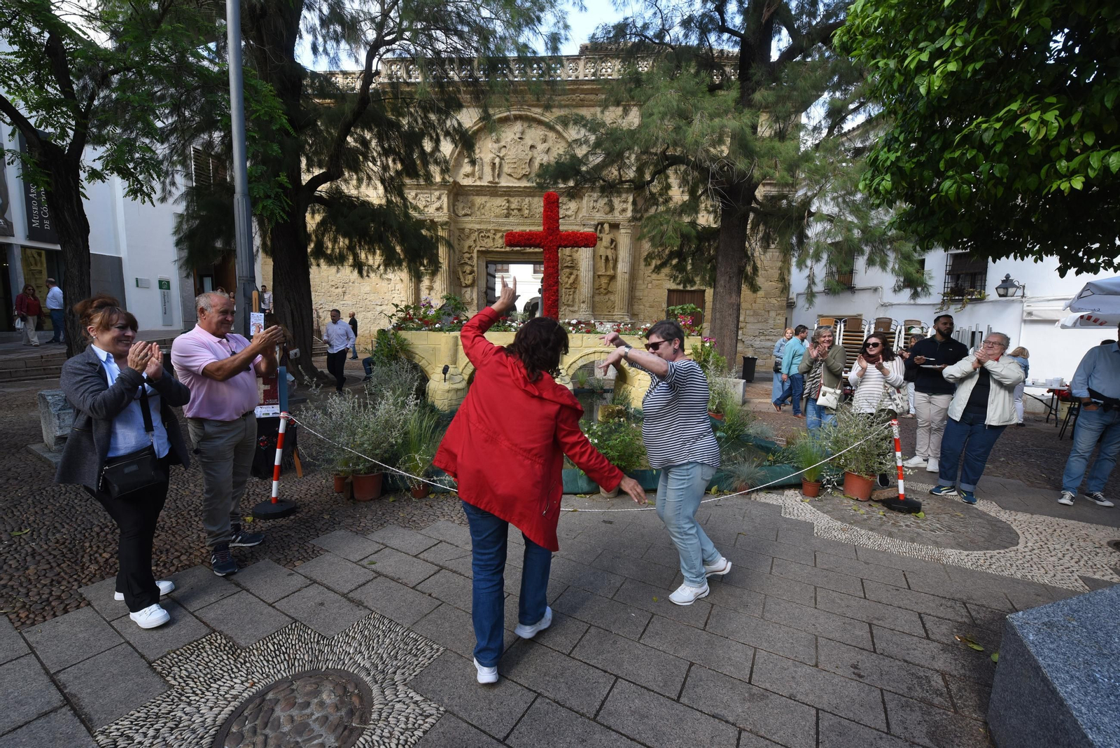 Las cruces ganadoras en la modalidad de Casco Histórico, en imágenes