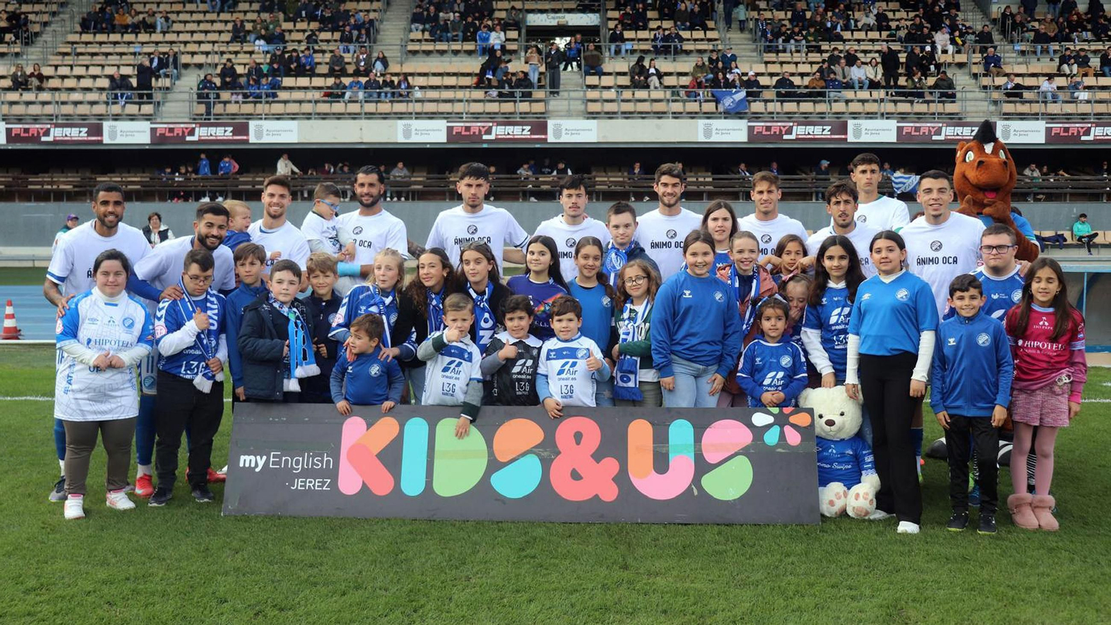 Imágenes del Xerez DFC contra el Club Atlético Antoniano en Chapín