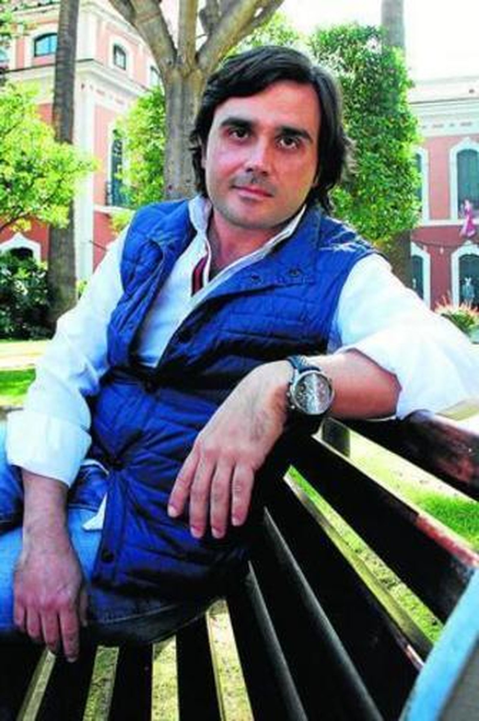 Un momento del rodaje del documental en Isla Cristina, captando el testimonio de José Martín Lozano, uno de los dos supervivientes del Islamar Tercero.