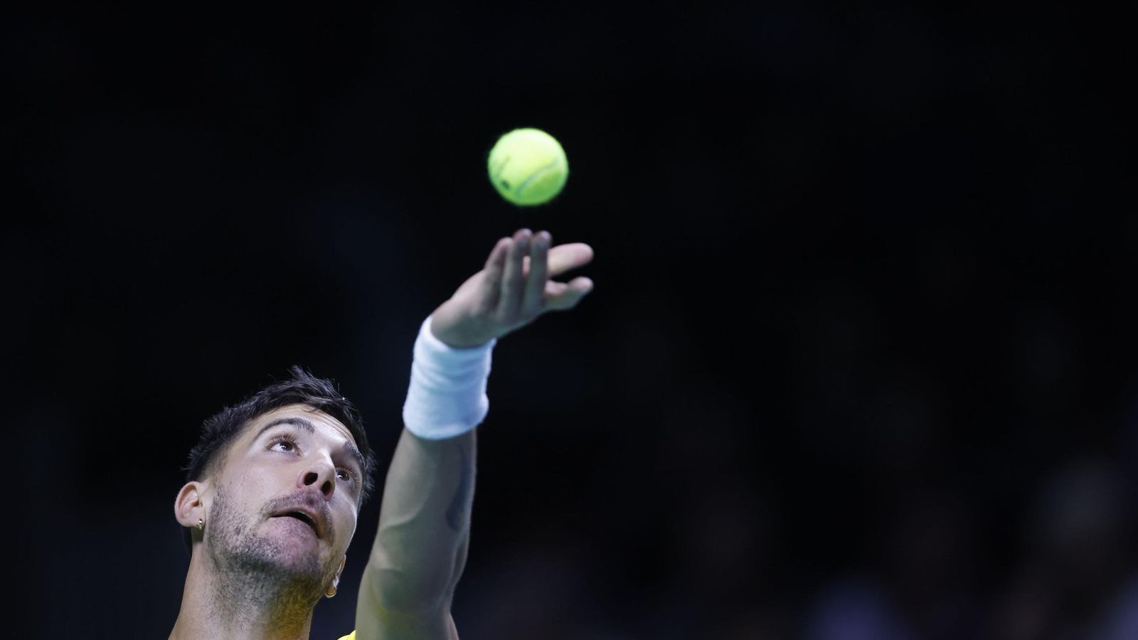 Berrettini derrota a Kokkinakis y acerca a Italia a la final de la Copa Davis