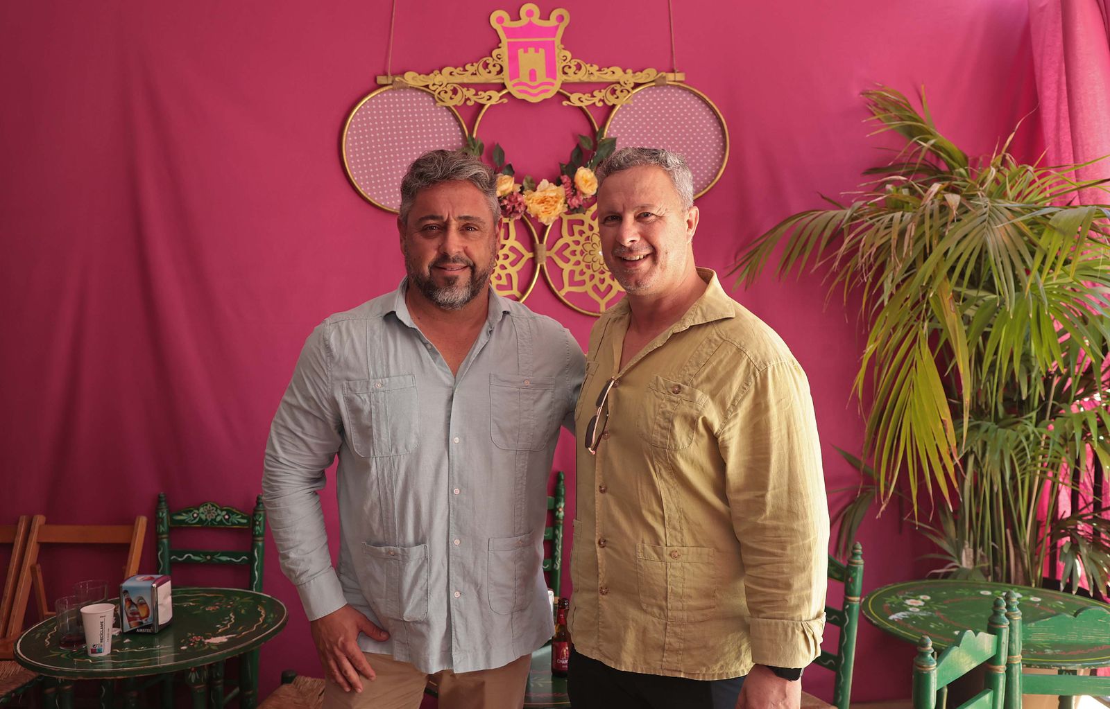 Imágenes de la copa de autoridades y medios de comunicación en la caseta municipal de la Feria Real de Algeciras 2024