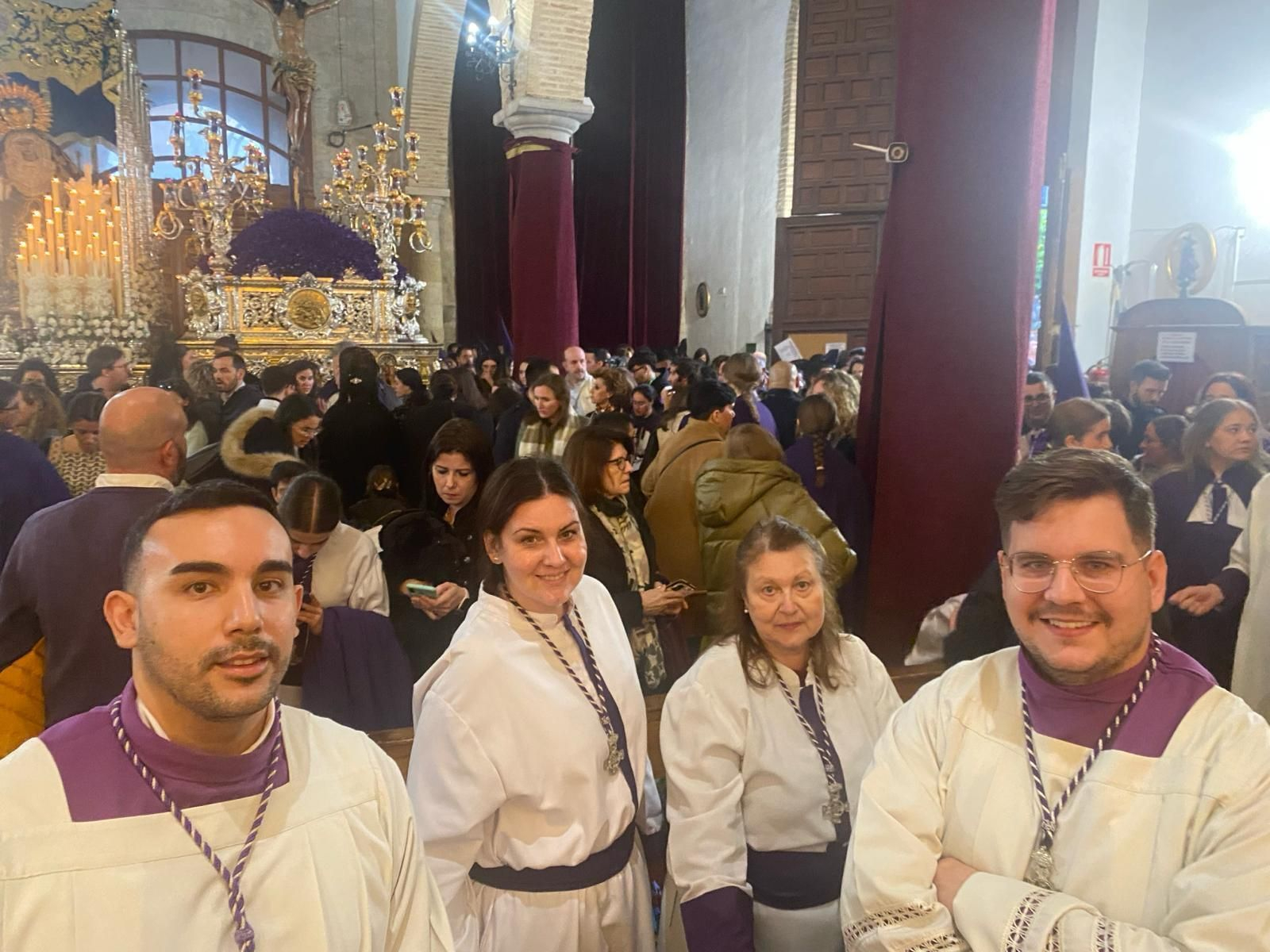 En imágenes: La Expiración trae de vuelta la ilusión de los cofrades jiennenses