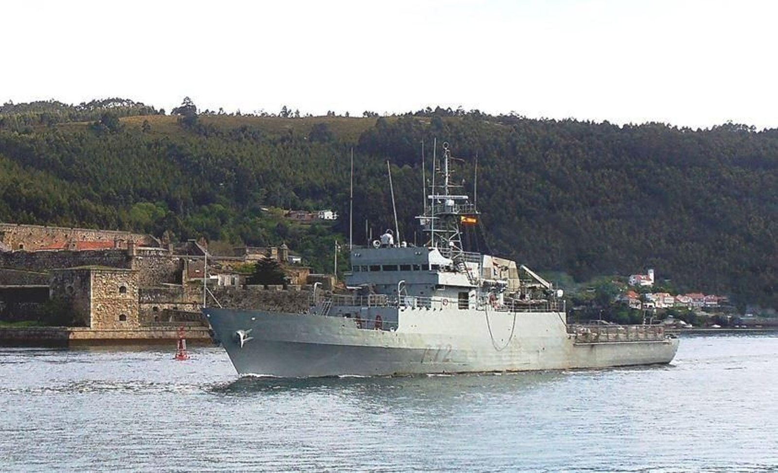 El patrullero de altura 'Centinela' recala en Almería durante su operación de seguridad marítima