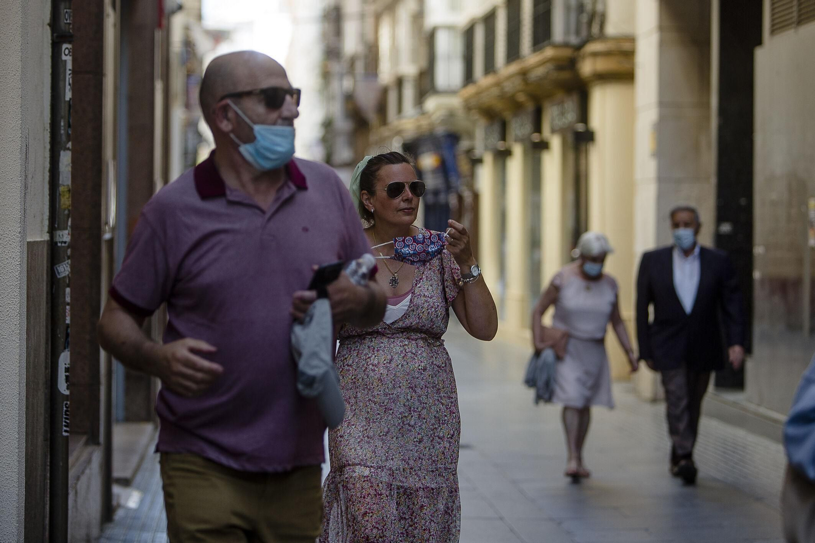 En cuestión de días las mascarillas dejarán de ser obligatorias en recintos interiores