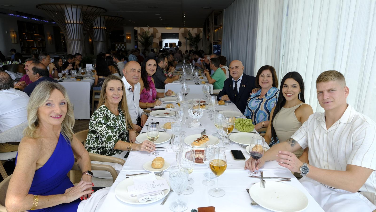 Comida de homenaje por su jubilación a Francisco Martínez, jefe de Servicios de 'El Acebuche'