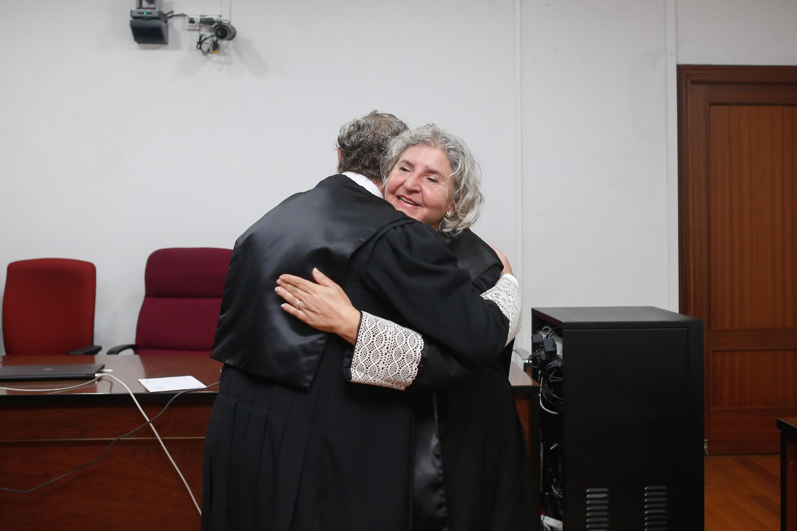 Fotos de la imposición de la Cruz de San Raimundo de Peñafort a la jueza María José Sanz Alcázar en Algeciras