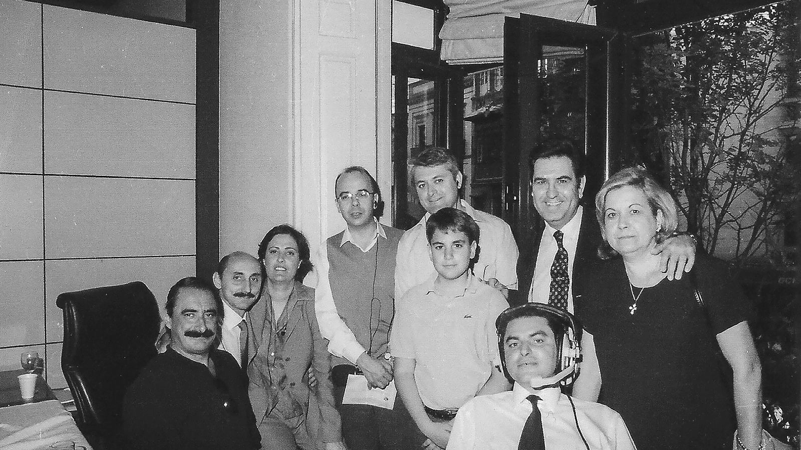Carlos Herrera, Juan Miguel Vega, Francisco J. López de Paz, Charo Padilla y Manuel Marvizón, entre otros, en un balcón de la Campana.