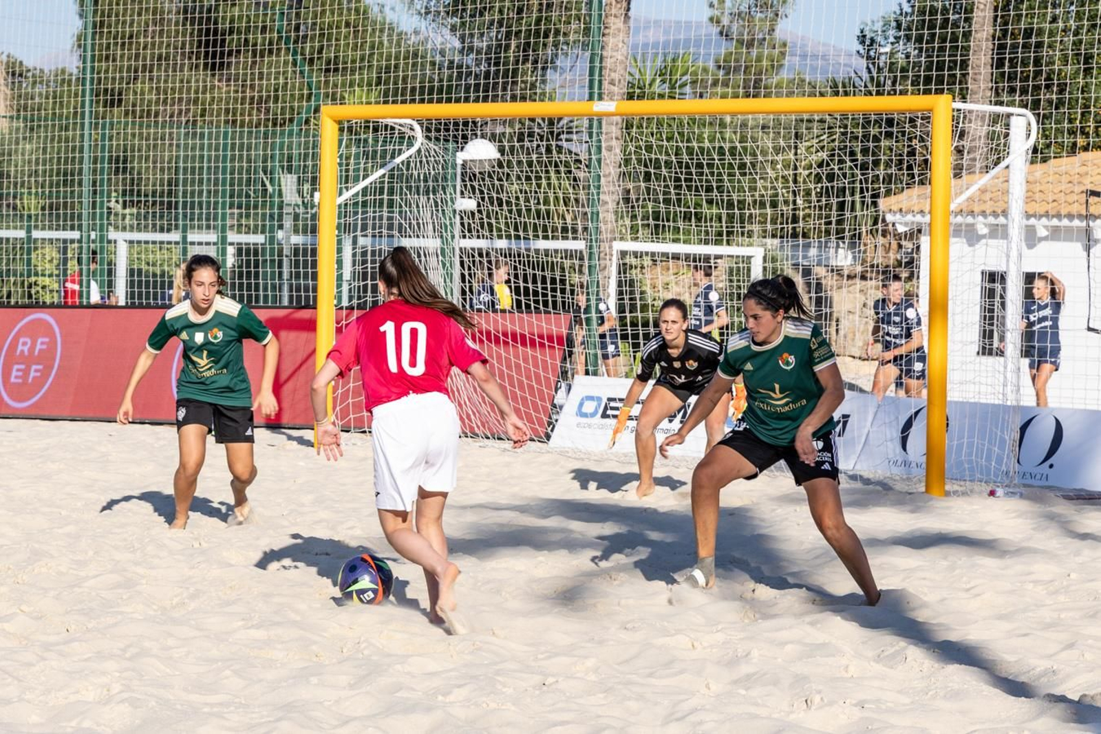Jaén vibra con la Copa Federación de fútbol playa, en imágenes