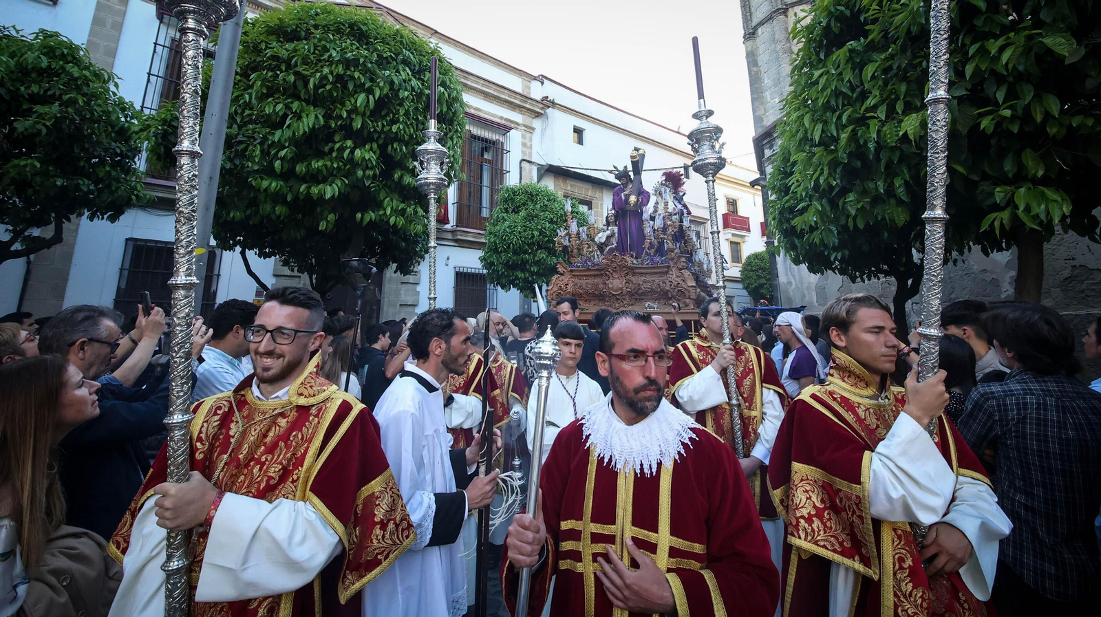 Las imágenes del Sábado de Pasión con la hermandad de la Entrega en Jerez