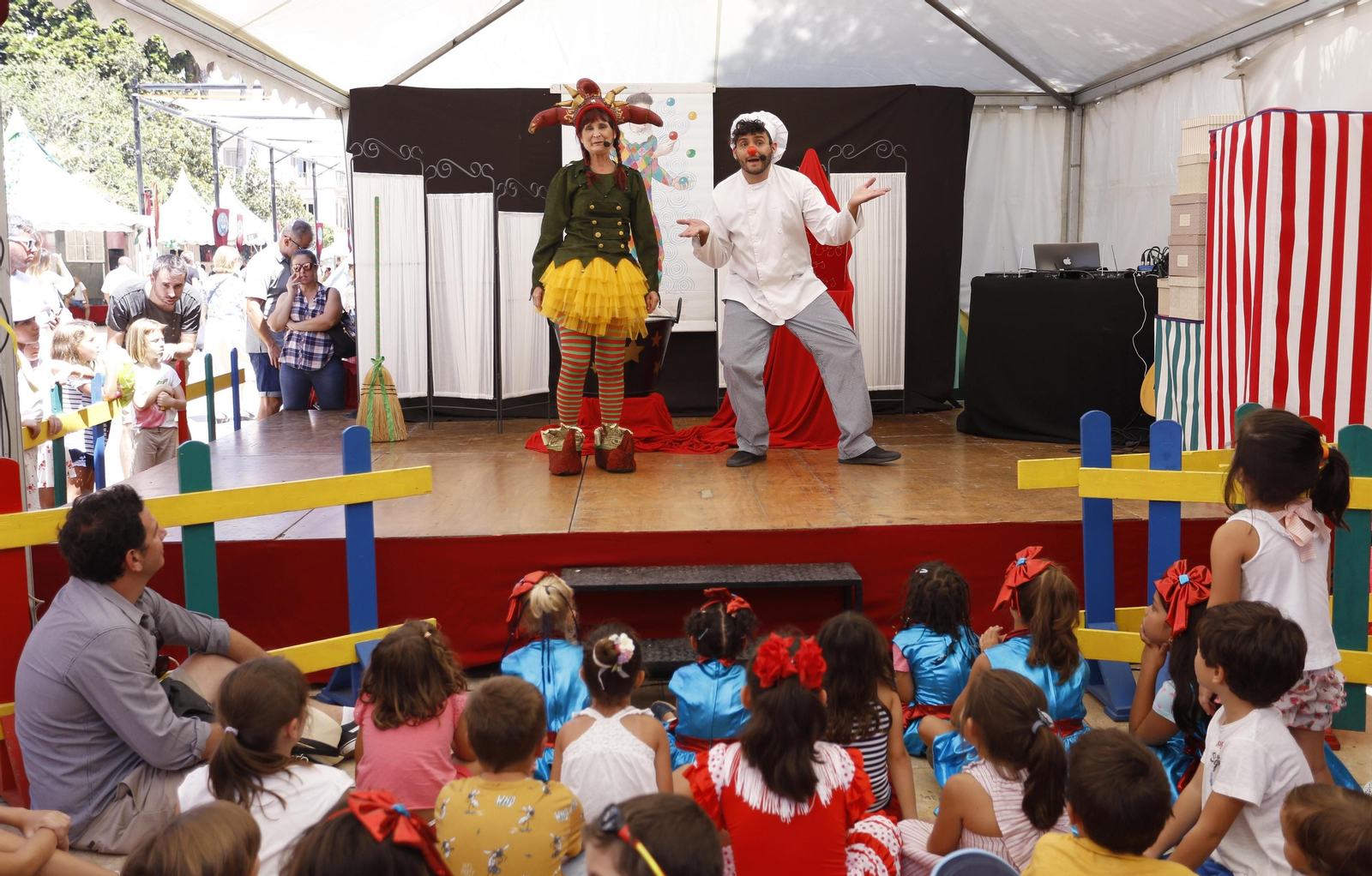 Fotos del cuarto día de Feria de Málaga en el Centro y la noche en el Real