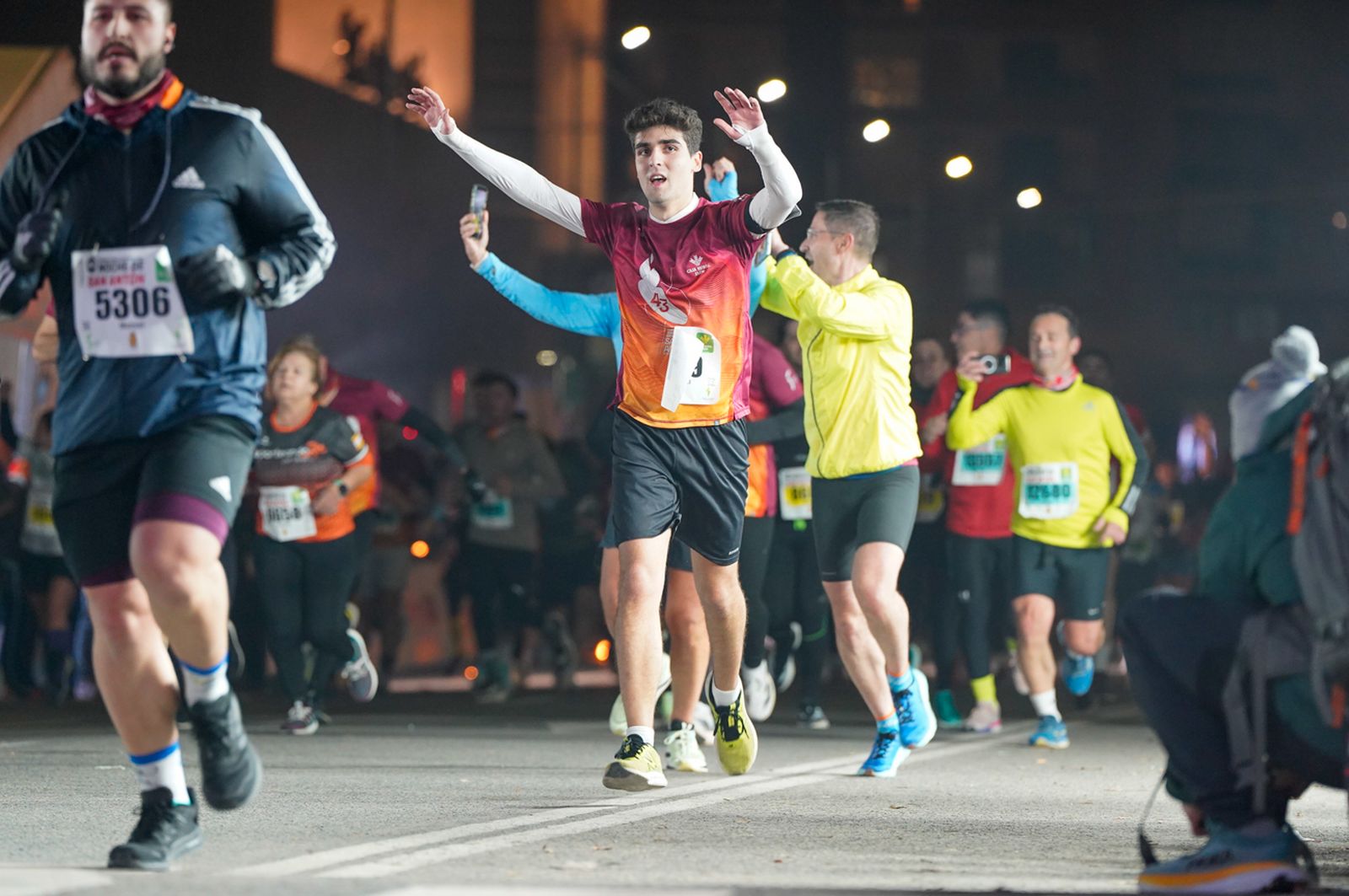 En imágenes: búscate en tu llegada a meta de la Carrera de San Antón 2026 (14)