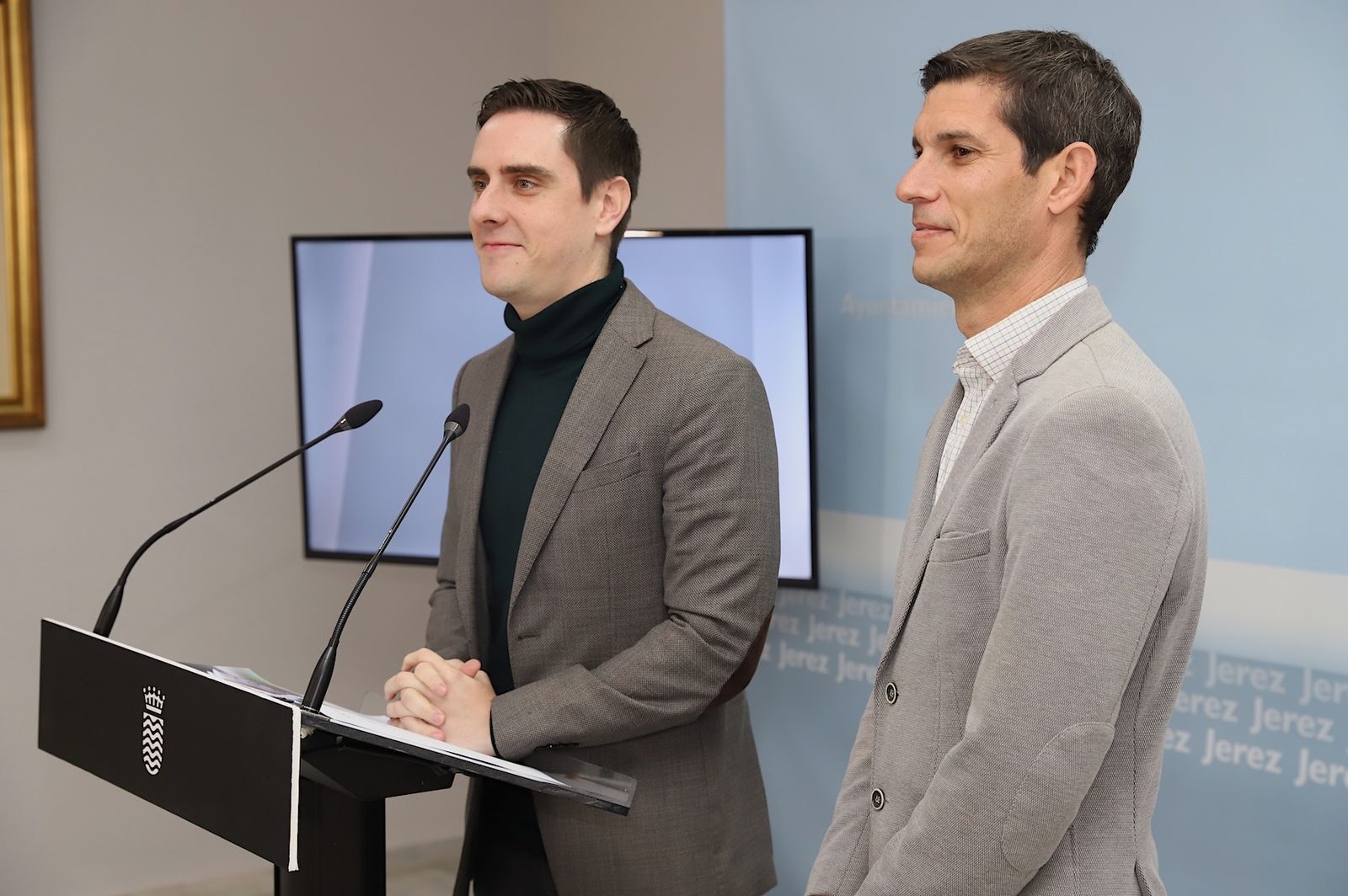 El edil Jaime Espinar y Jesus Gutierrez, Gerente de Andalucía oriental en Ecovidrio