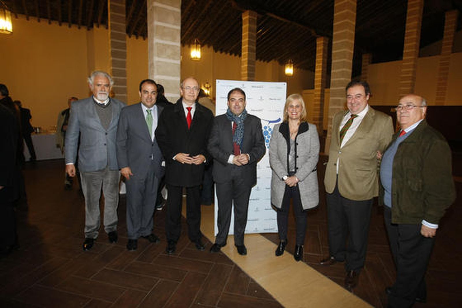 Antonio Sánchez Mejías, David Fernández, Luis Miguel Pons, Lorenzo Amor, María José García-Pelayo, Tomás Valiente y Faustino Rodríguez posan tras una nueva edición de este encuentro. 

Foto: Pascual