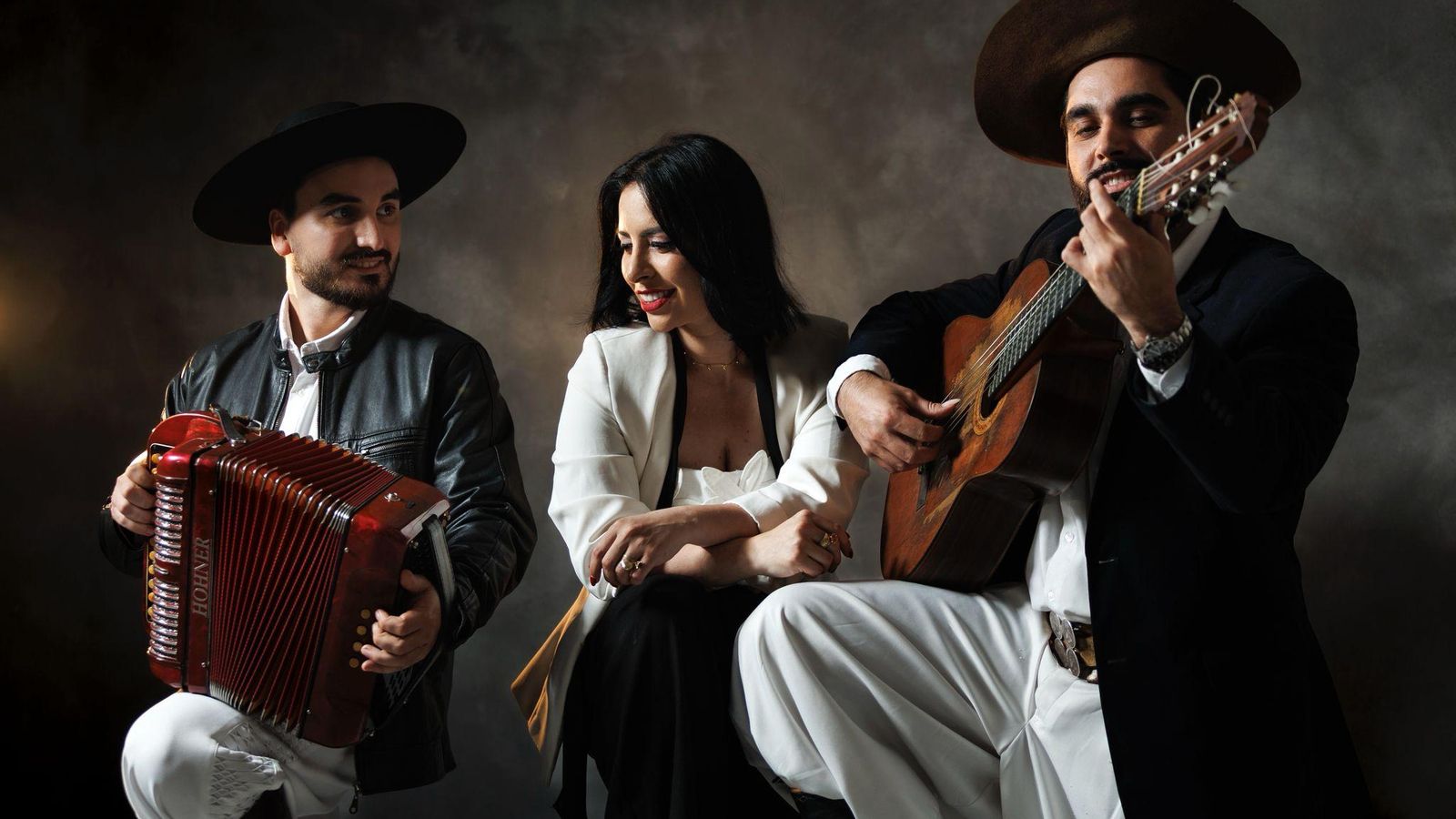 Los Hermanos Guedes.